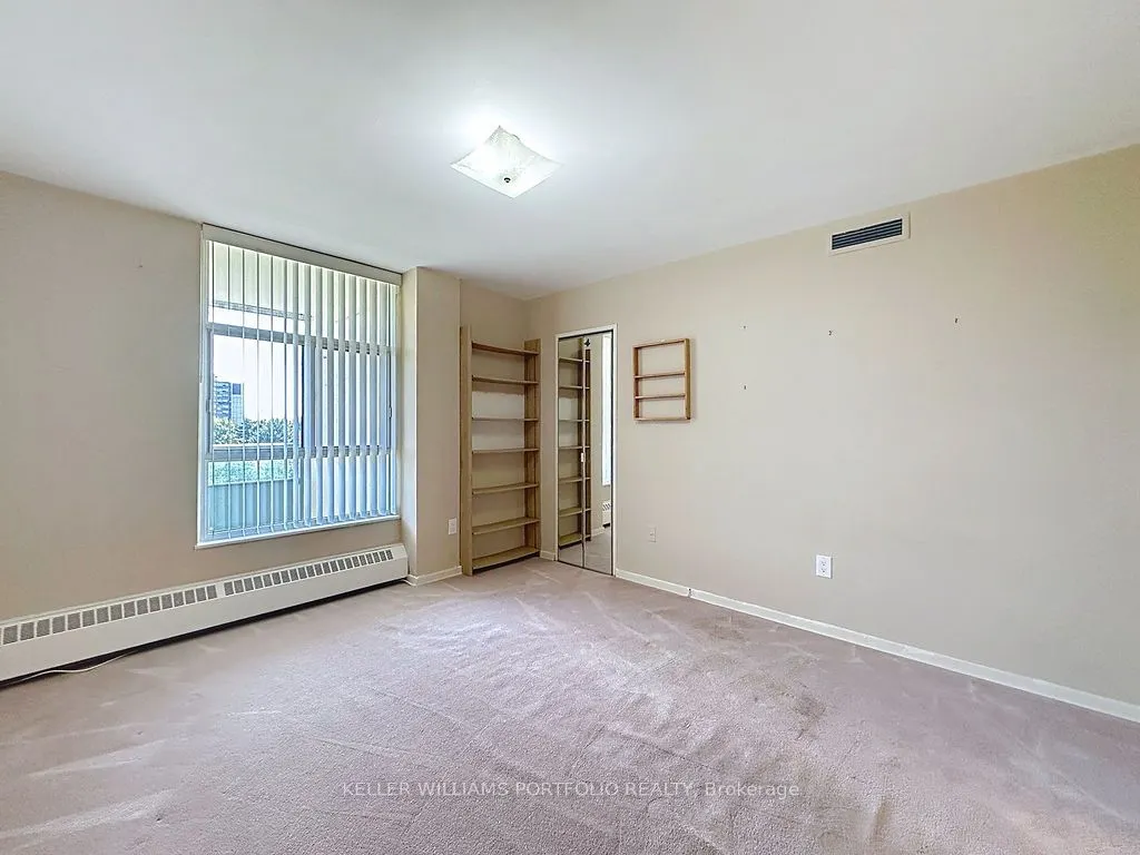44 Longbourne Drive, #404
