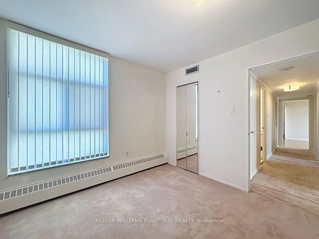 44 Longbourne Drive, #404