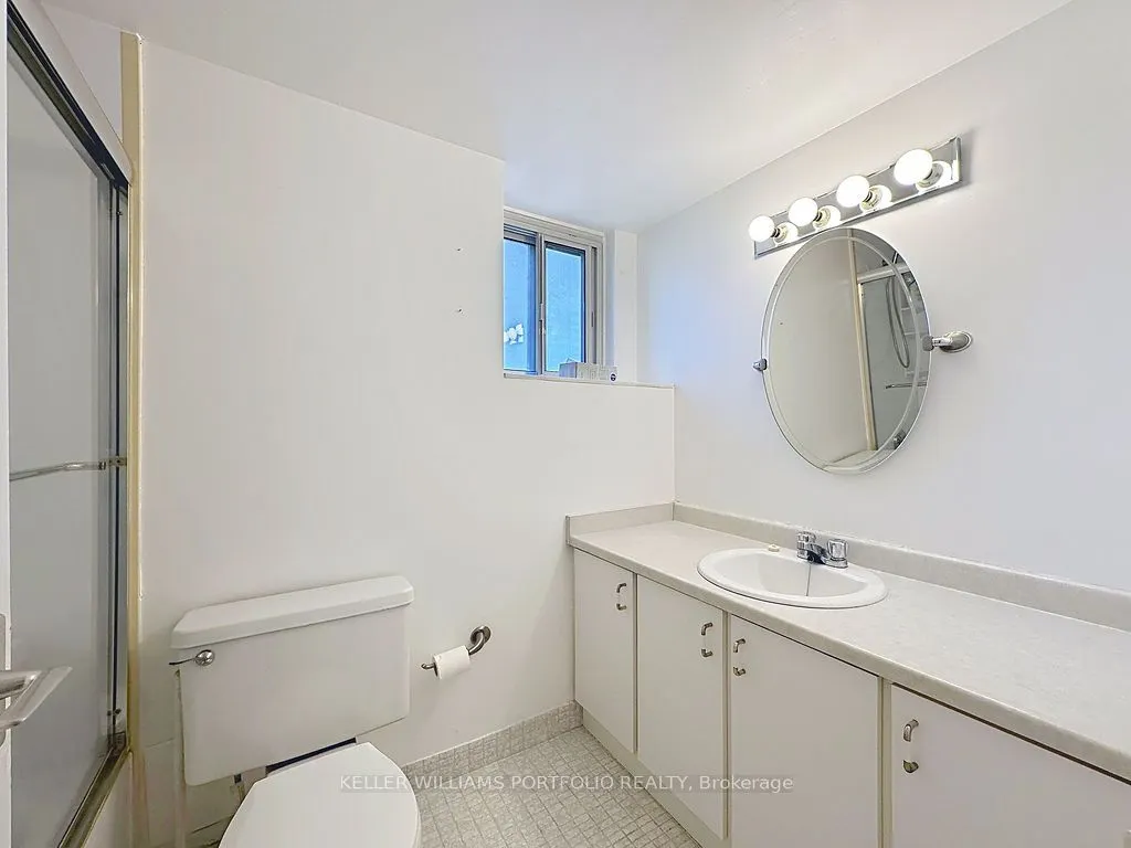 44 Longbourne Drive, #404