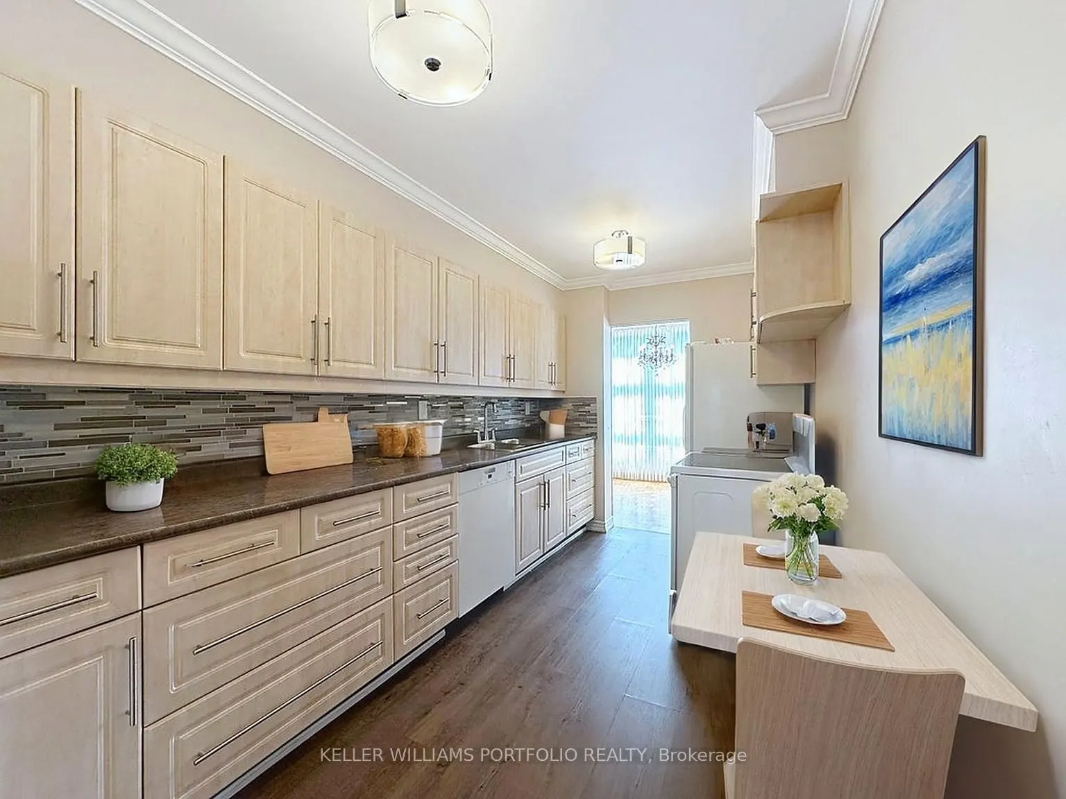 44 Longbourne Drive, #404