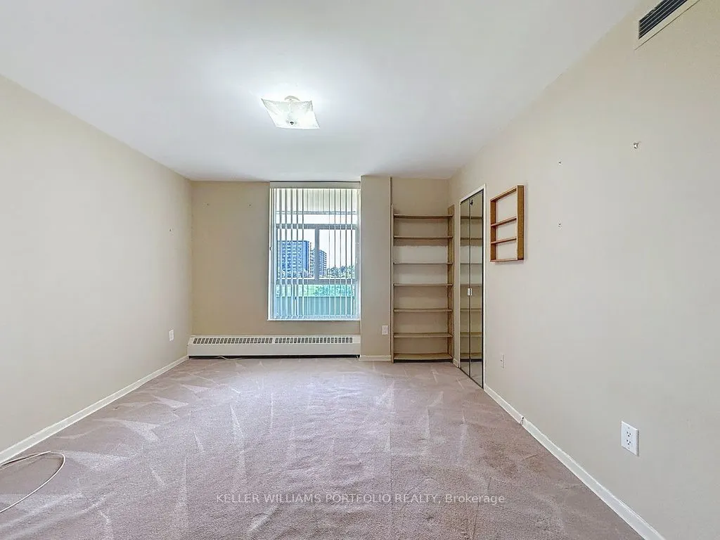 44 Longbourne Drive, #404
