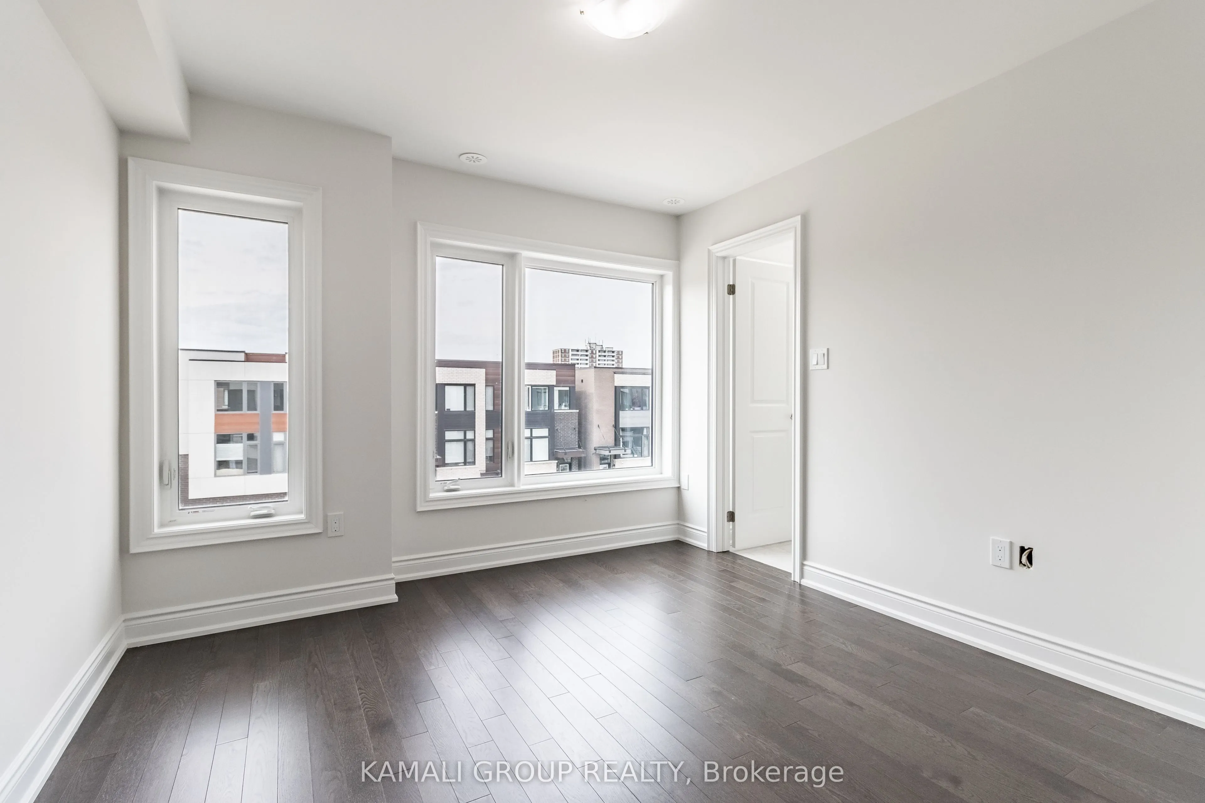 3 Wild Rose Gardens, #UPPER