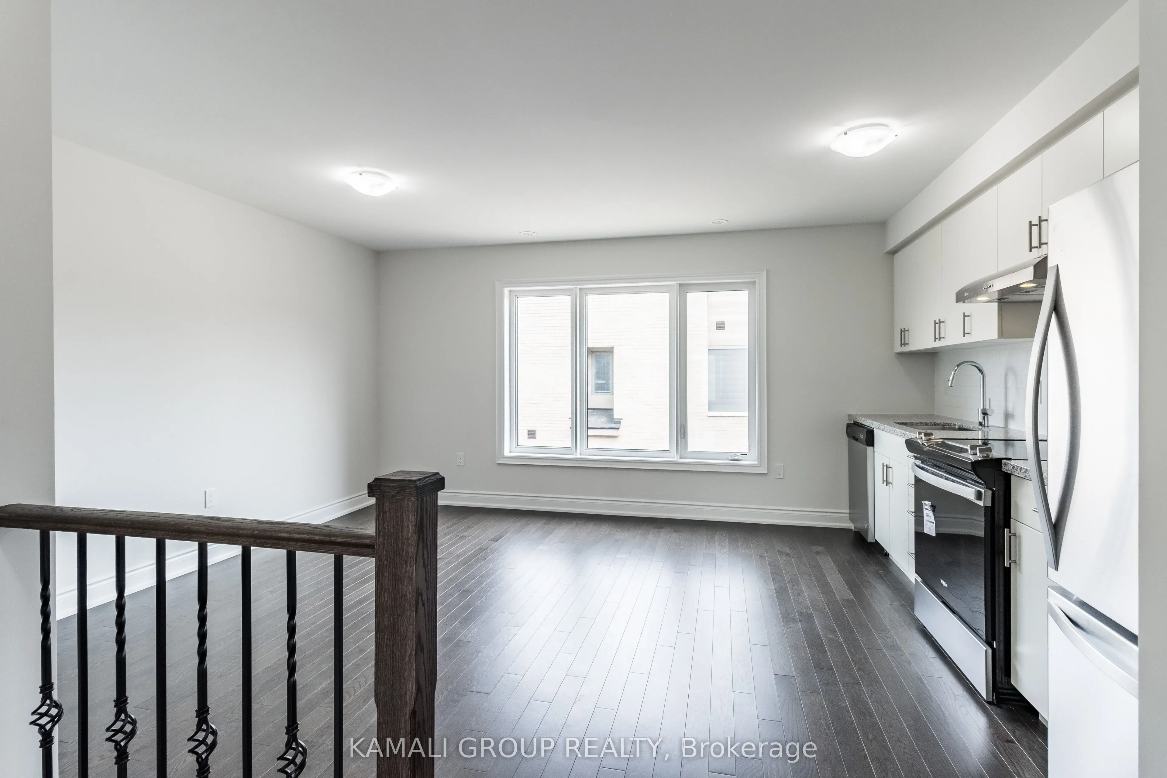 3 Wild Rose Gardens, #UPPER