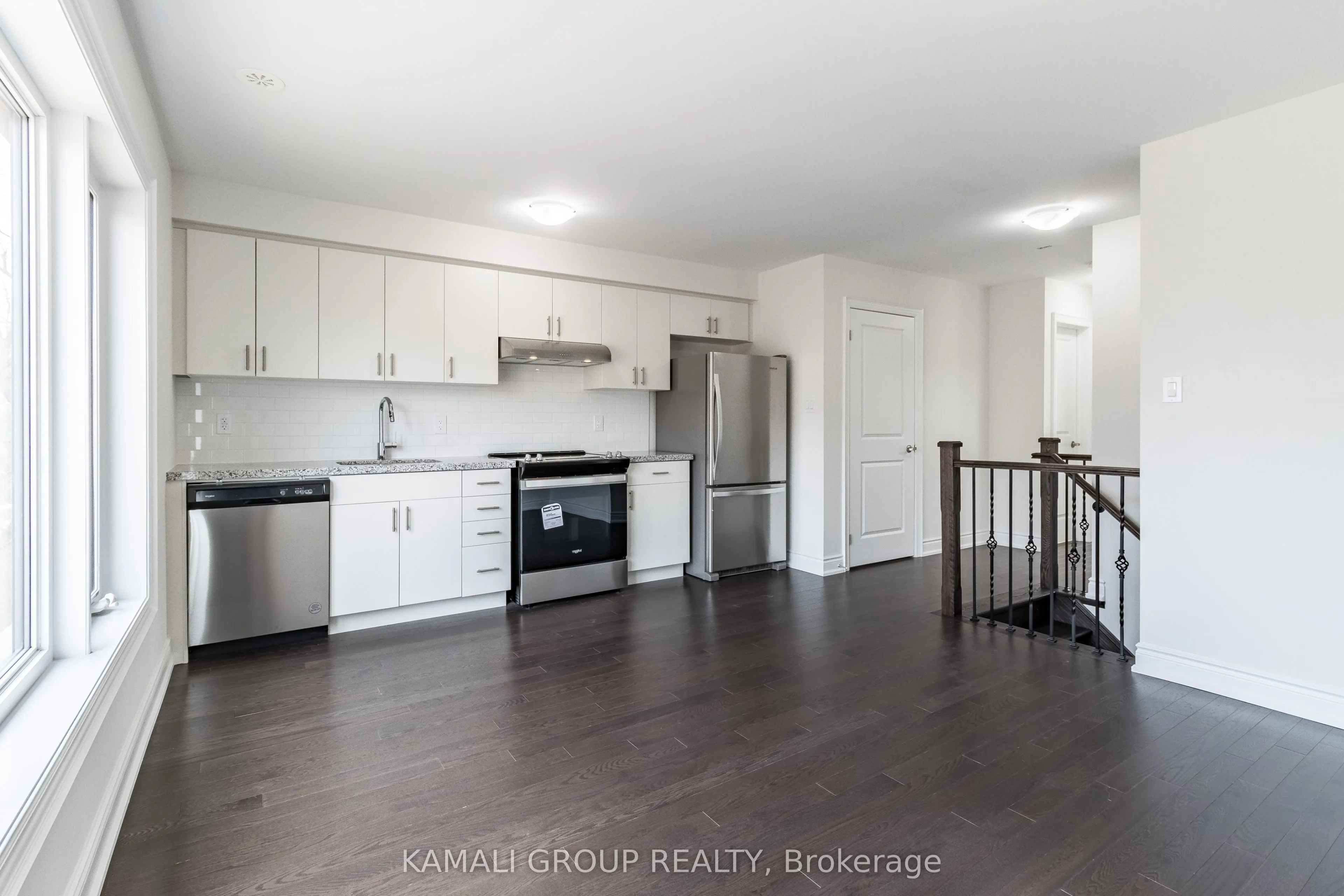 3 Wild Rose Gardens, #UPPER