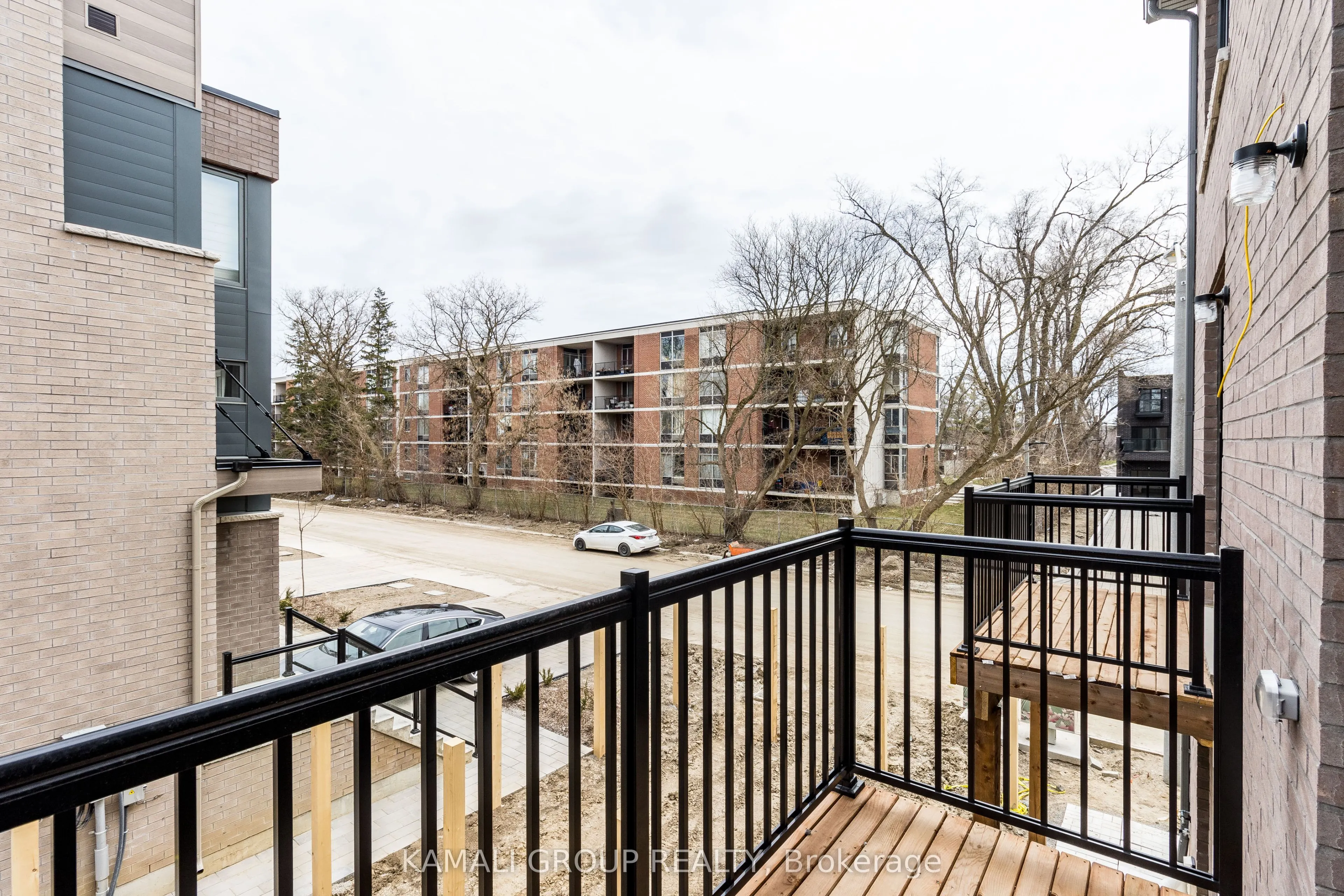 3 Wild Rose Gardens, #UPPER