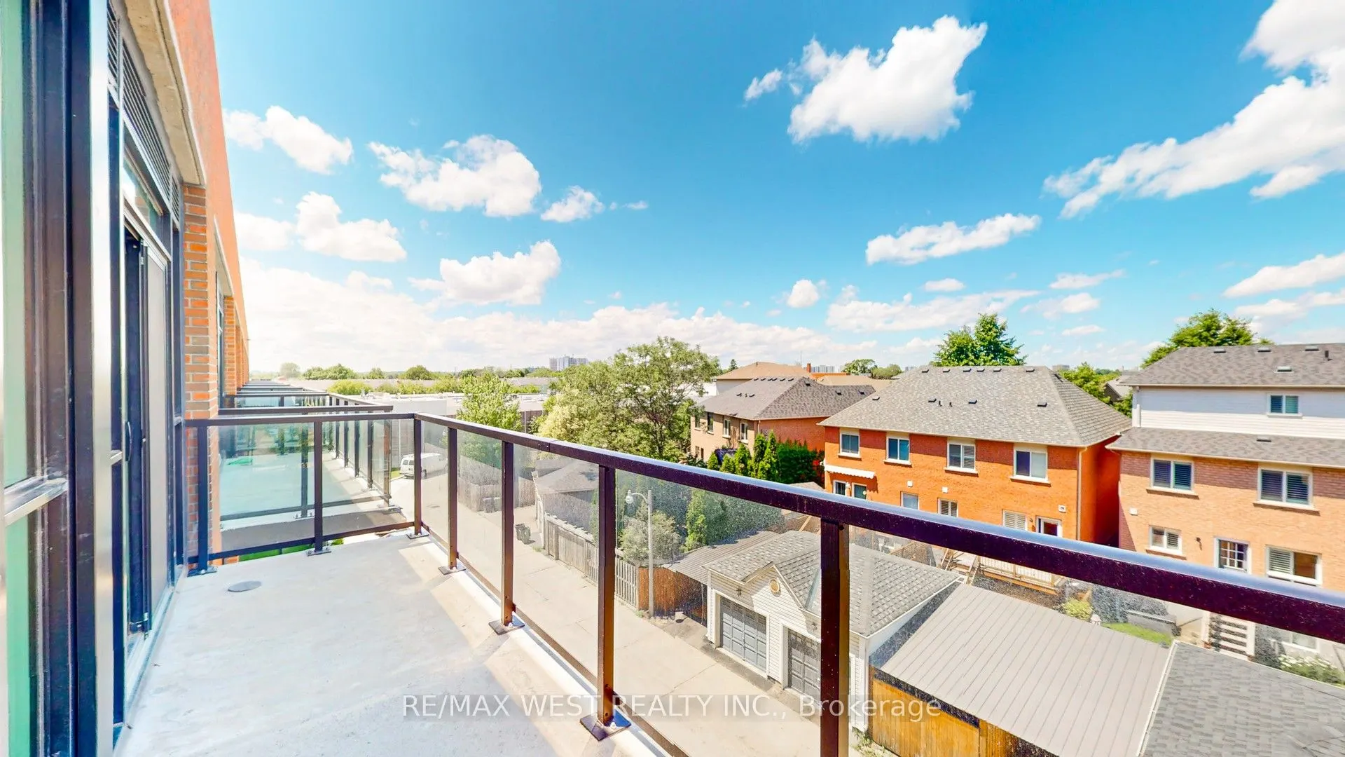 2300 St Clair Avenue W, #211