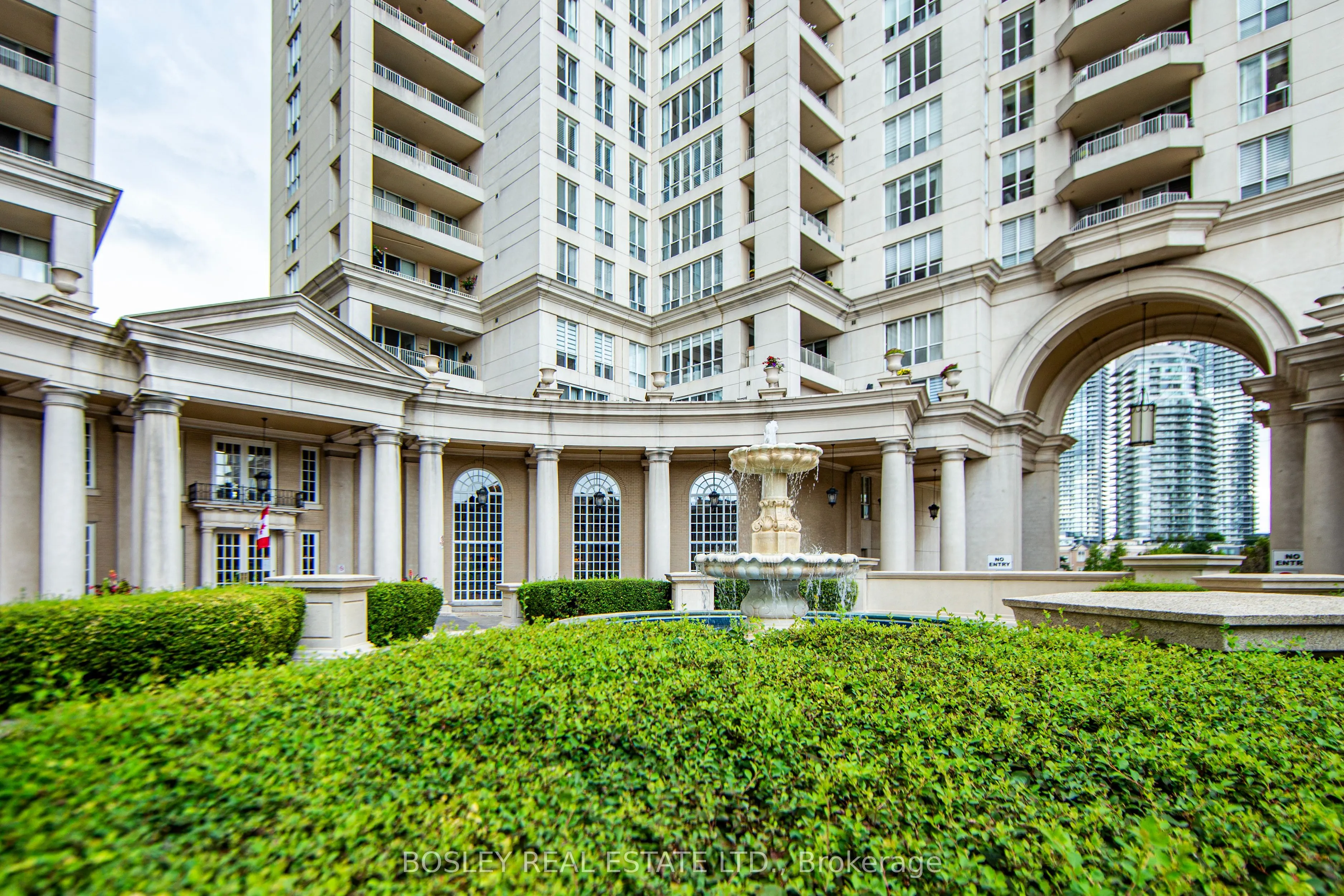 2285 Lake Shore Boulevard W, #310