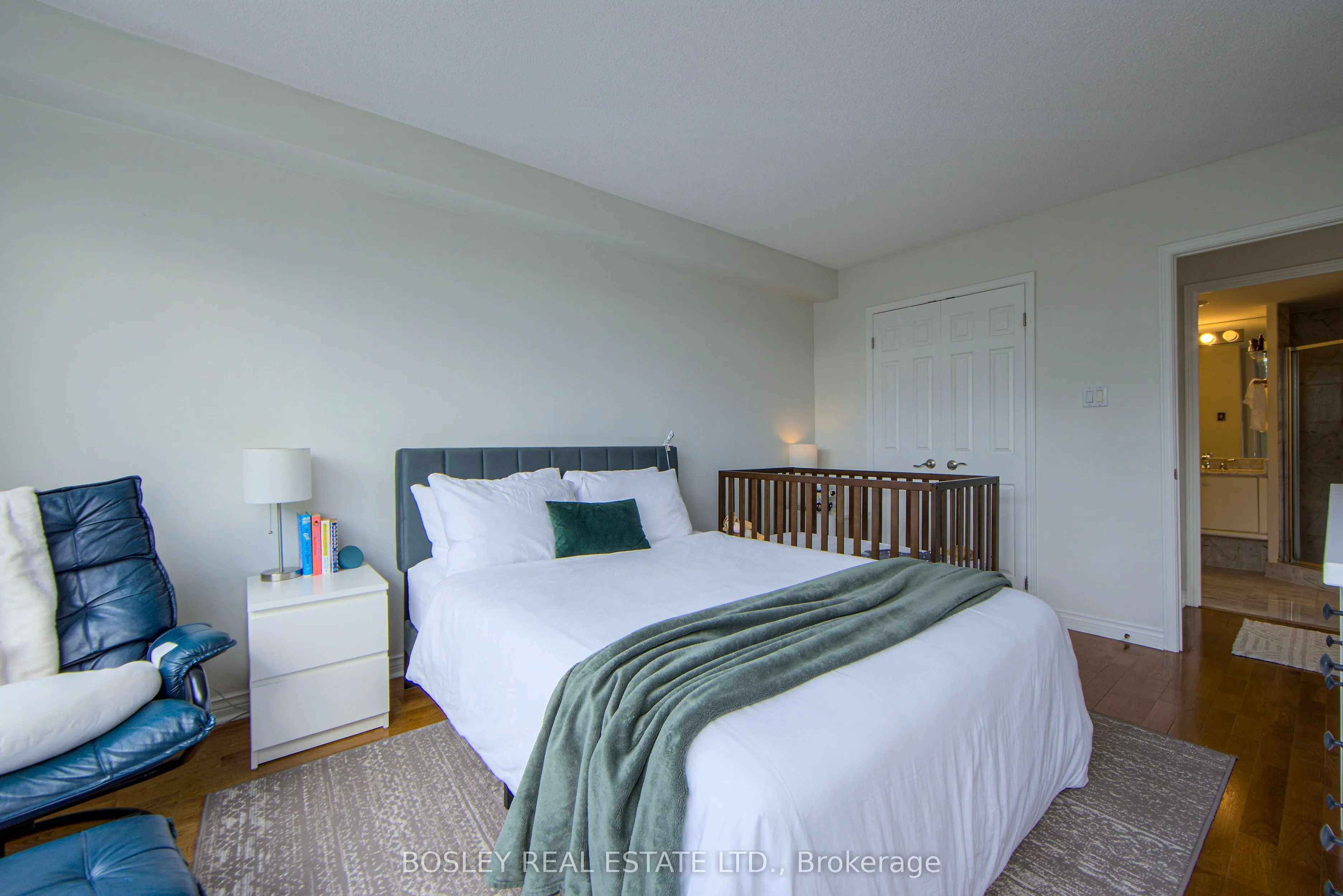 2285 Lake Shore Boulevard W, #310