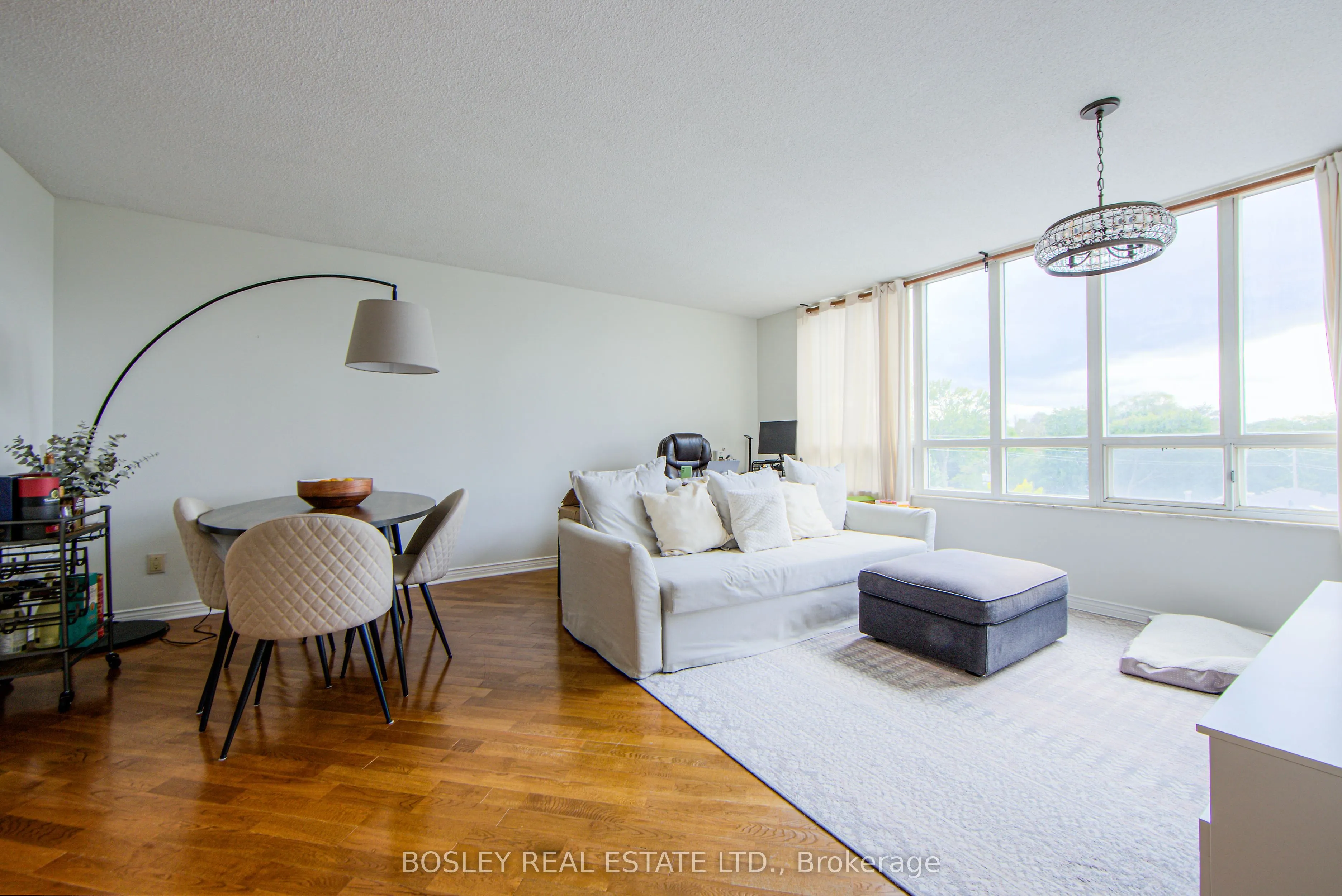2285 Lake Shore Boulevard W, #310