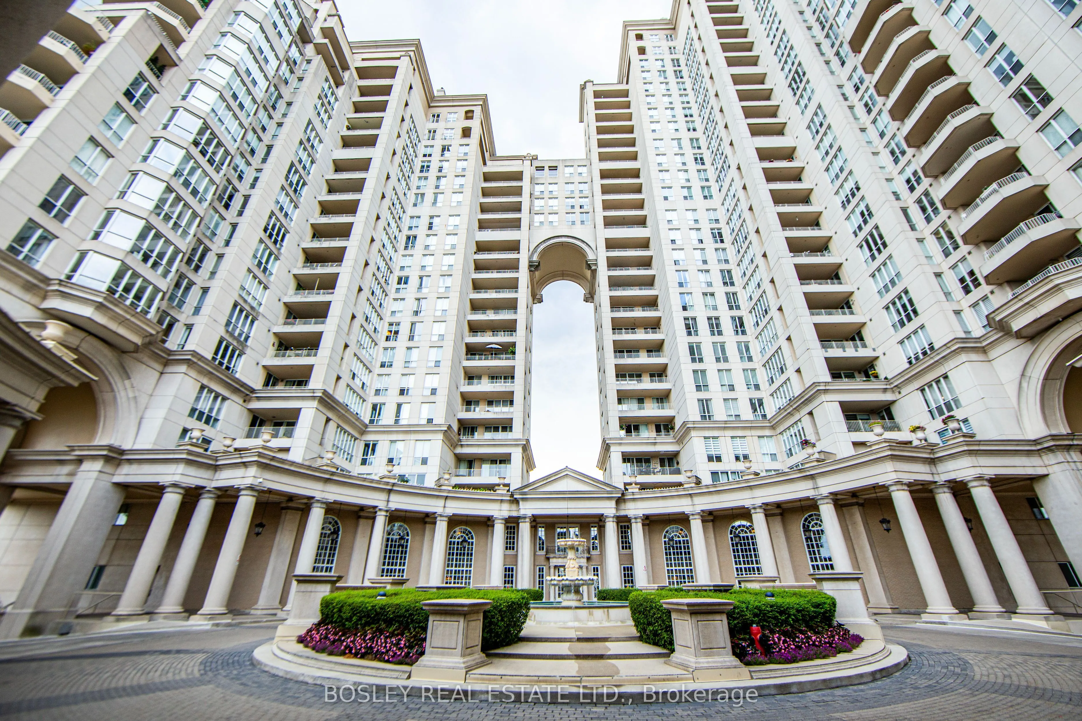 2285 Lake Shore Boulevard W, #310