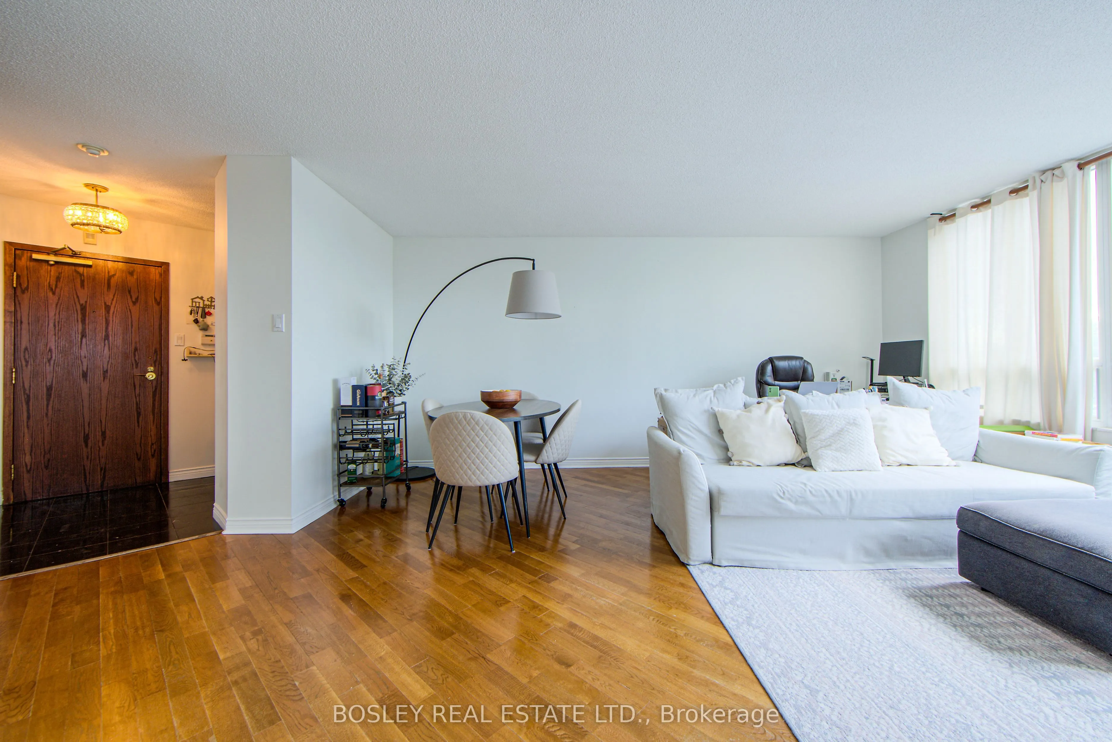2285 Lake Shore Boulevard W, #310