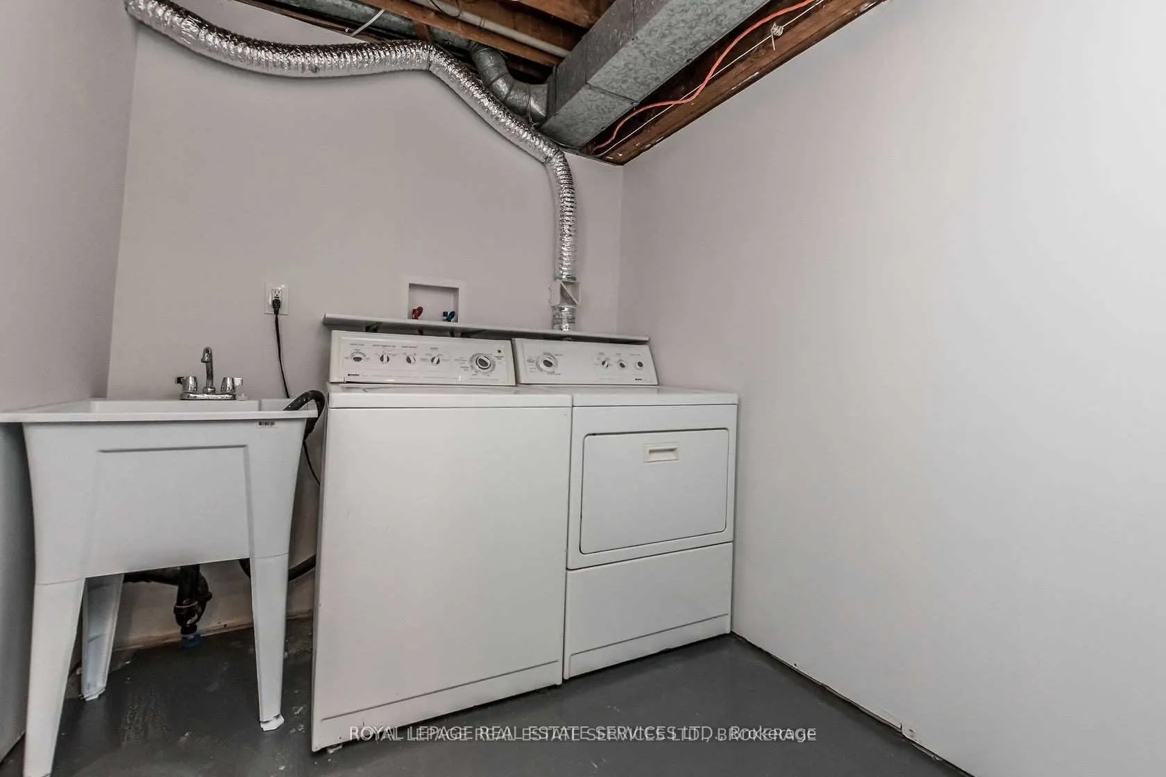 56 Hagersville Court, #Lower