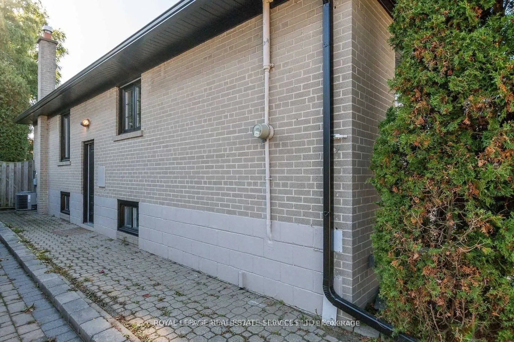 56 Hagersville Court, #Lower