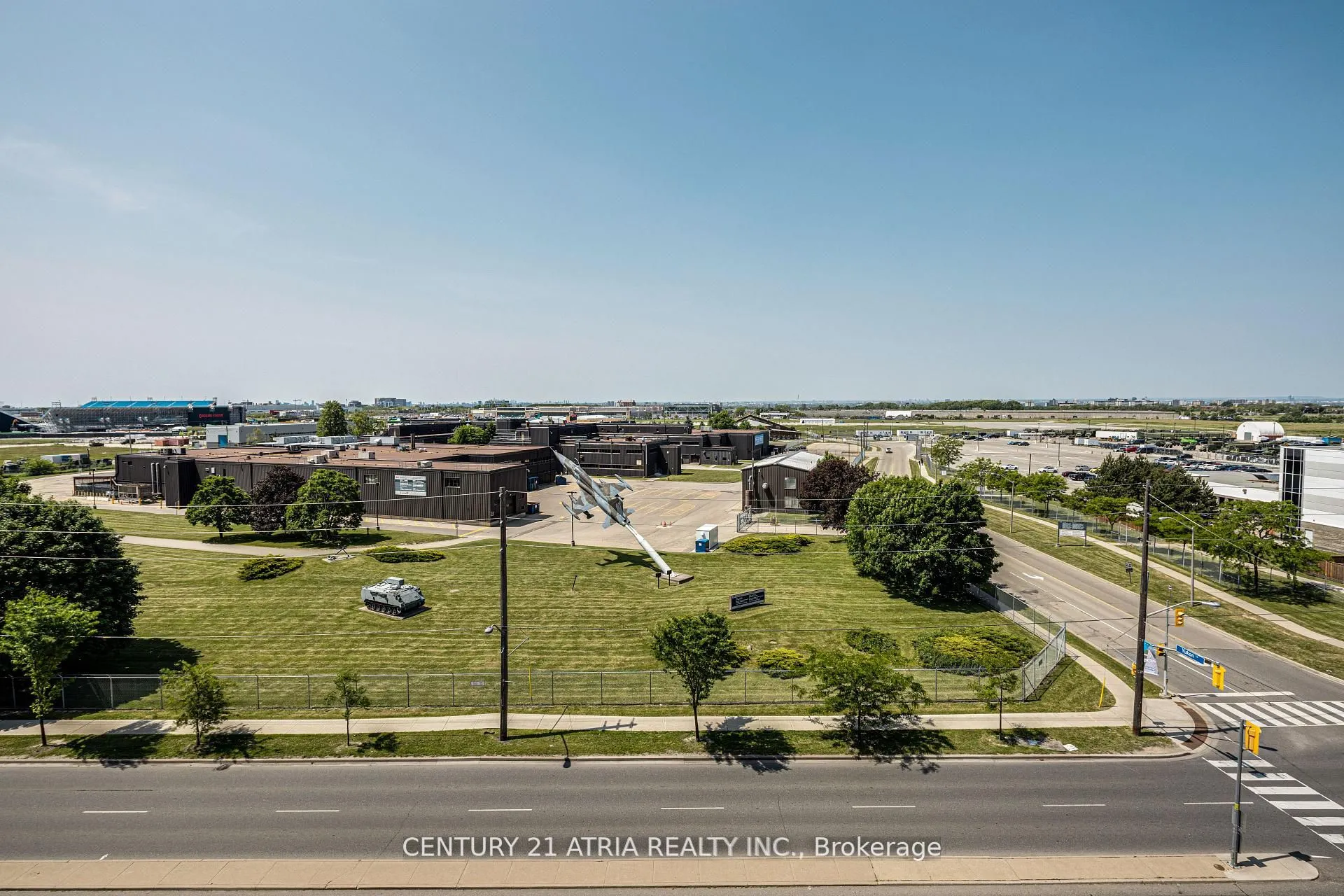 1100 Sheppard Avenue W, #822