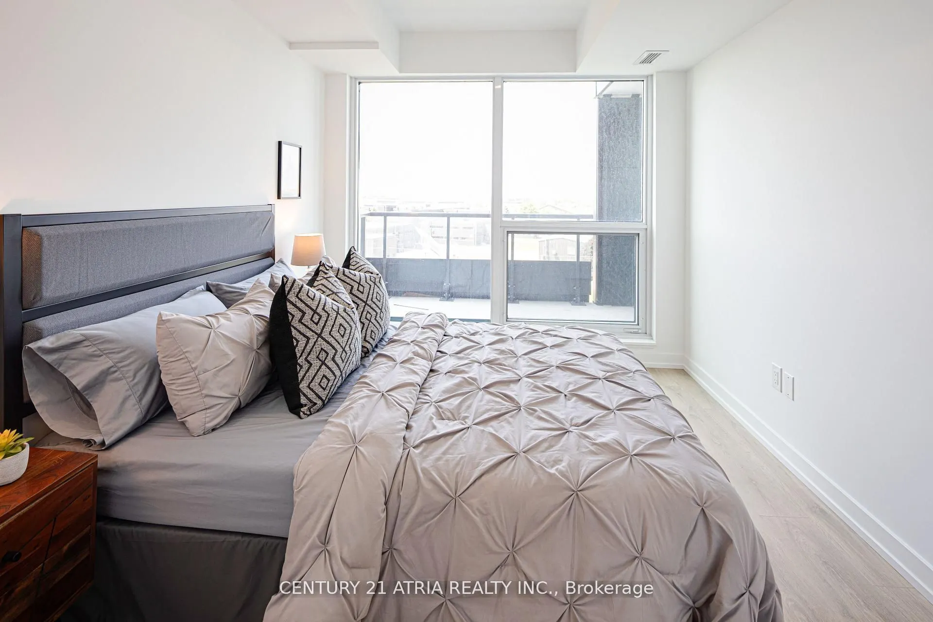 1100 Sheppard Avenue W, #822