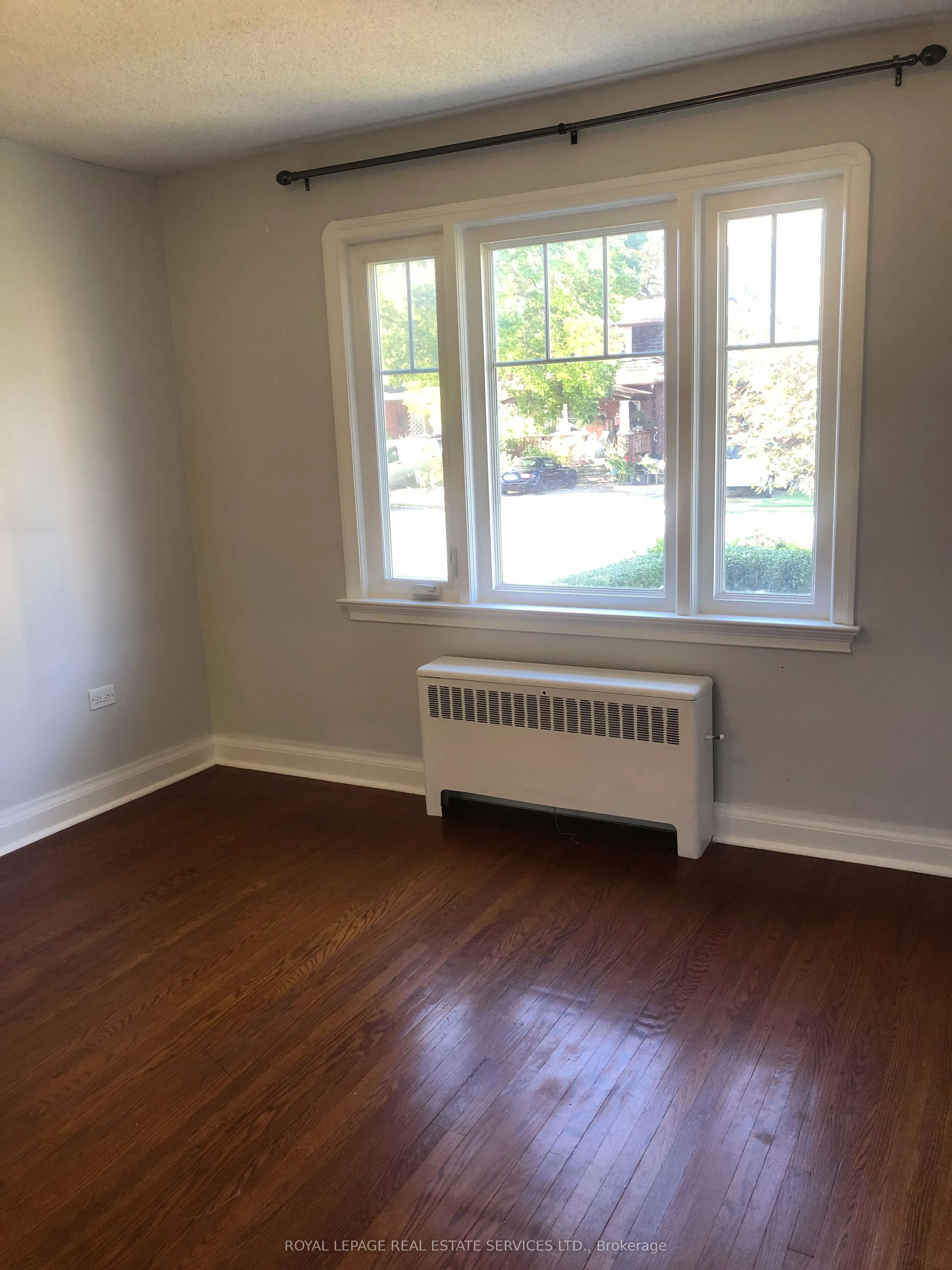 1 Ash Crescent, #Main Fl