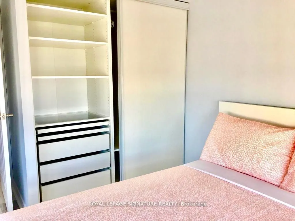 310 Burnhamthorpe Road W, #3306