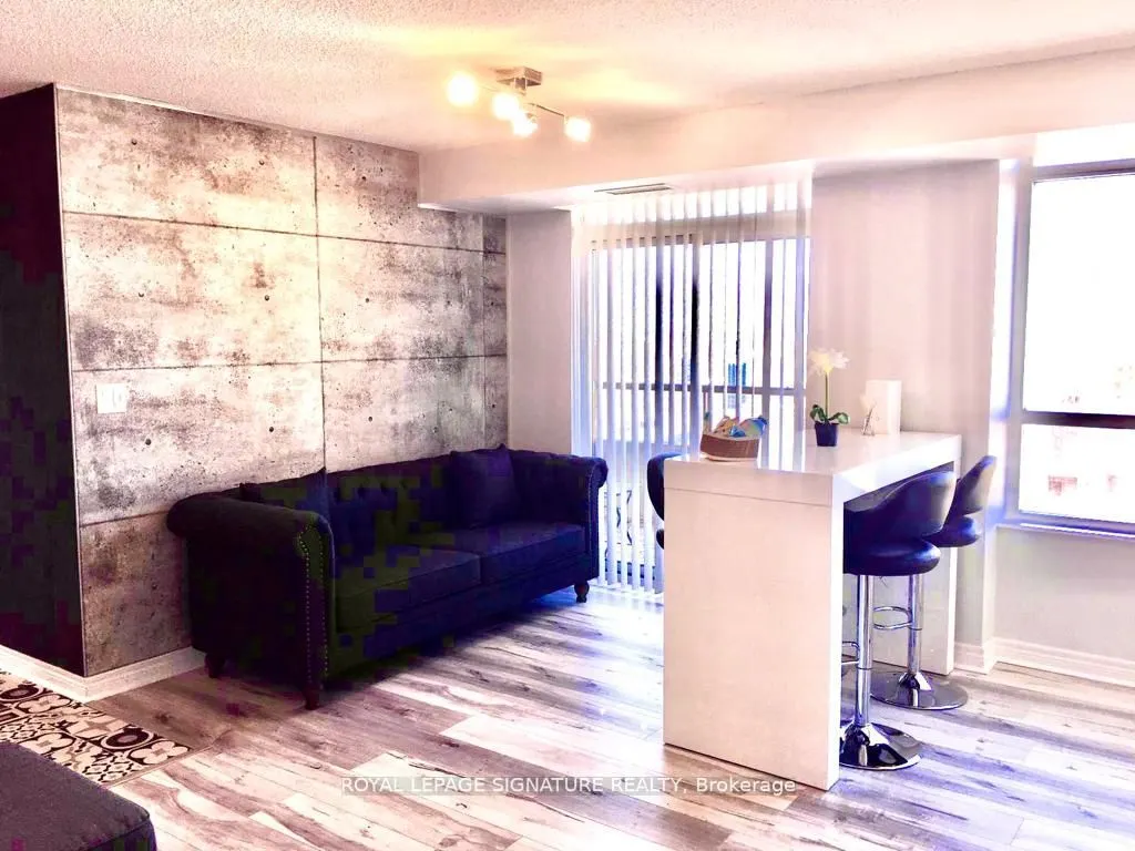 310 Burnhamthorpe Road W, #3306