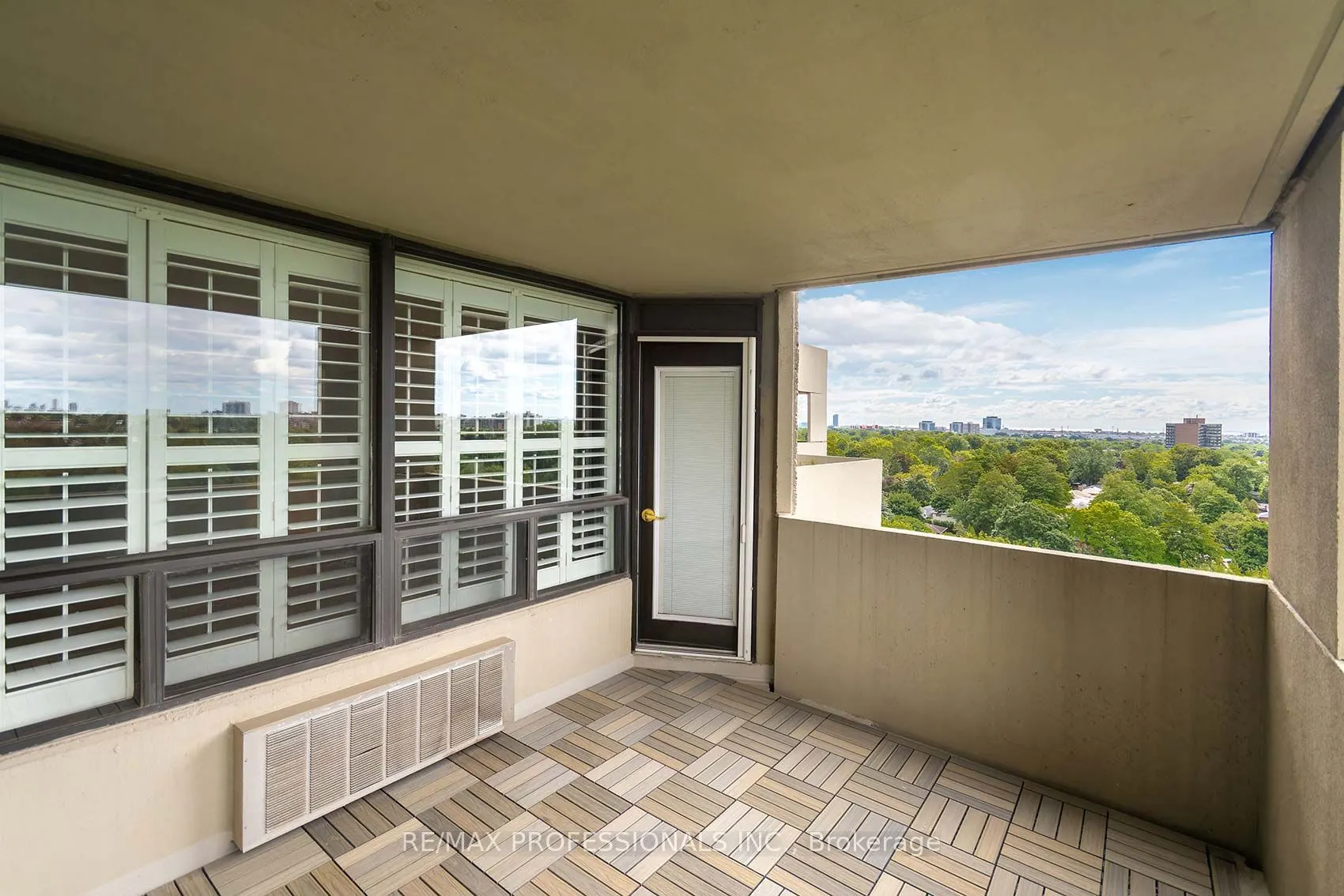 284 Mill Road, #E8