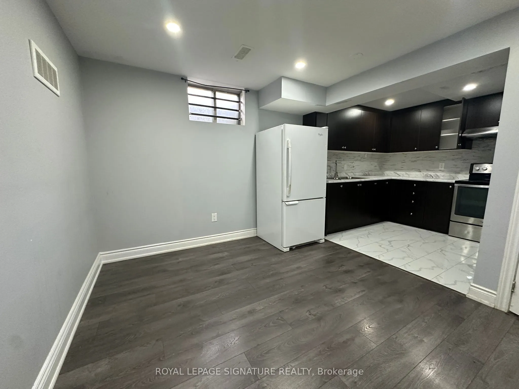 16 Litchfield Court, #115