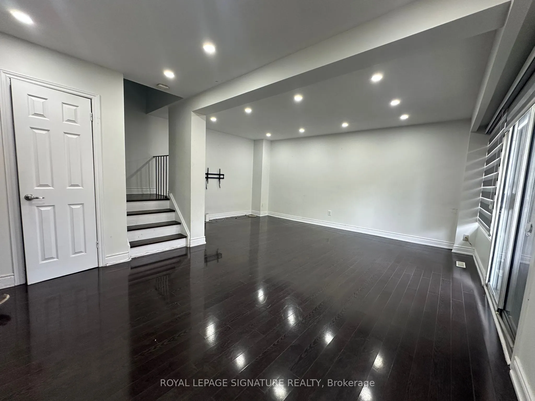 16 Litchfield Court, #115