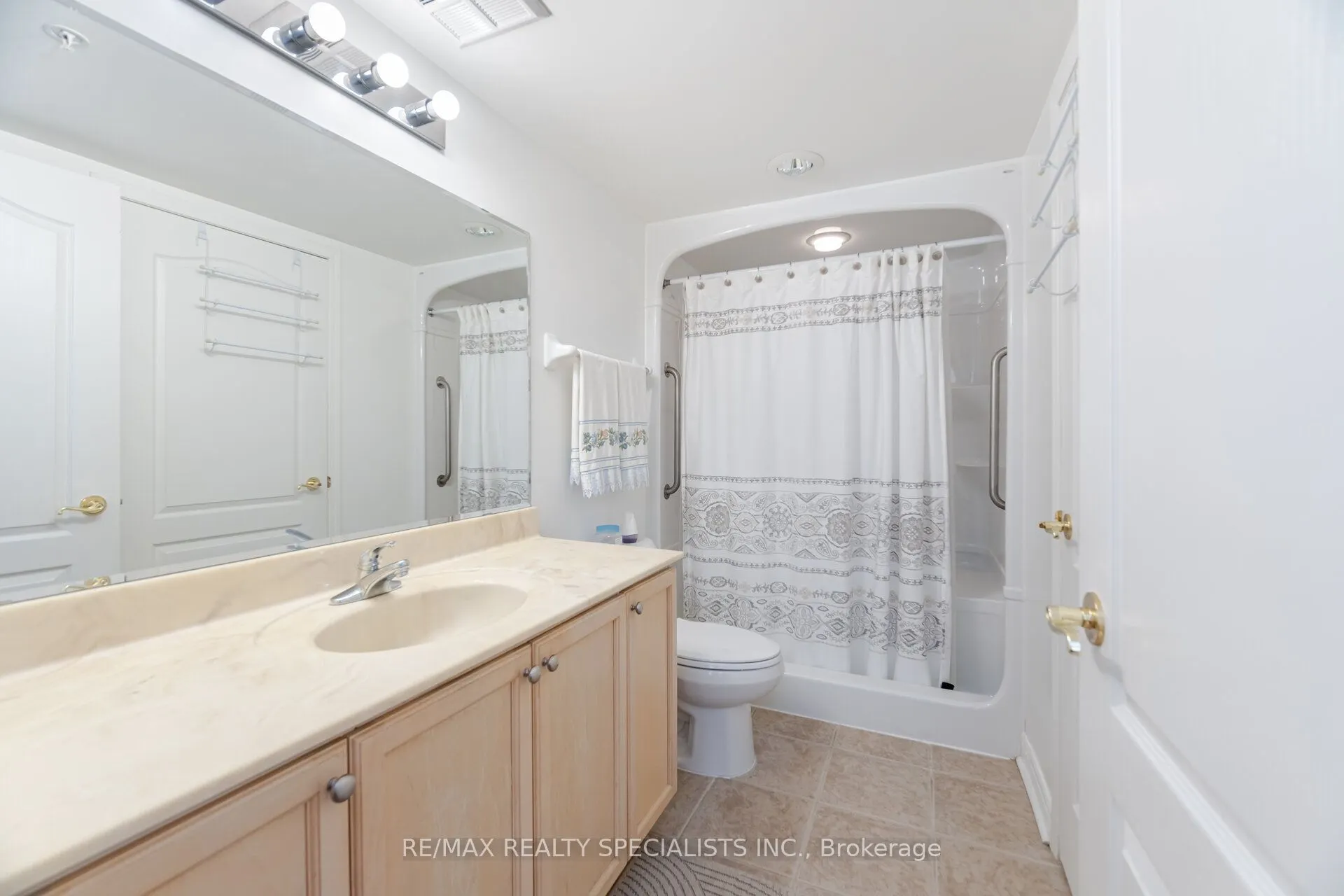 350 Princess Royal Drive, #604