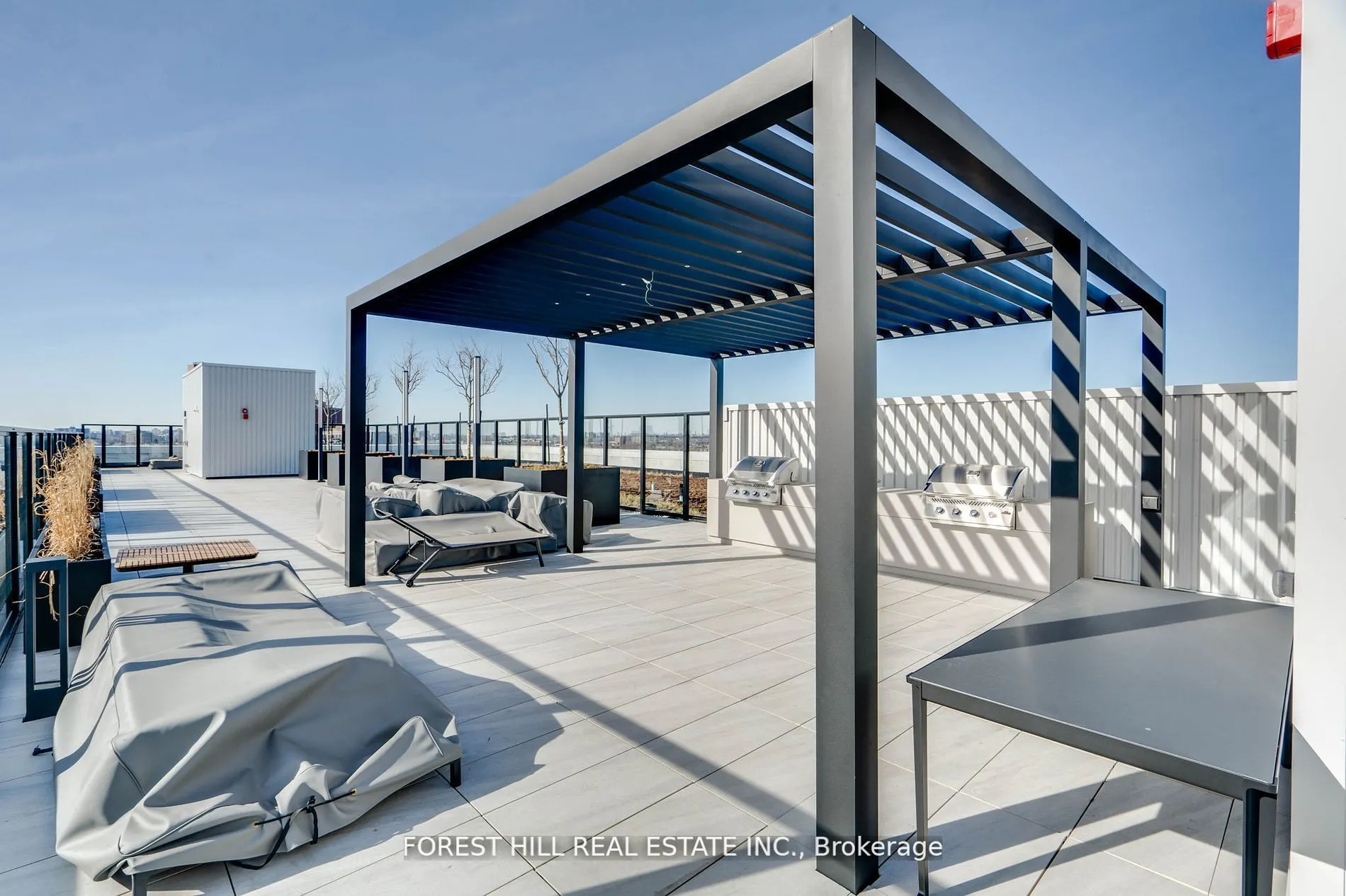 2720 Dundas Street W, #401