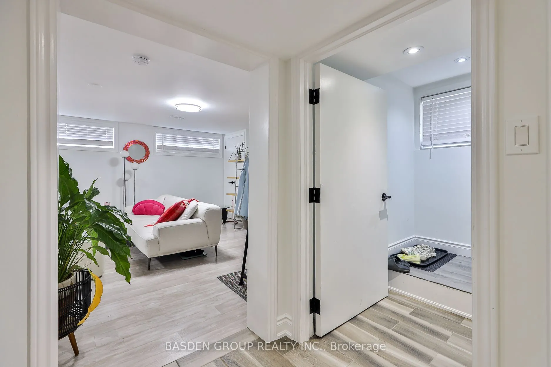 42 Bridgenorth Crescent