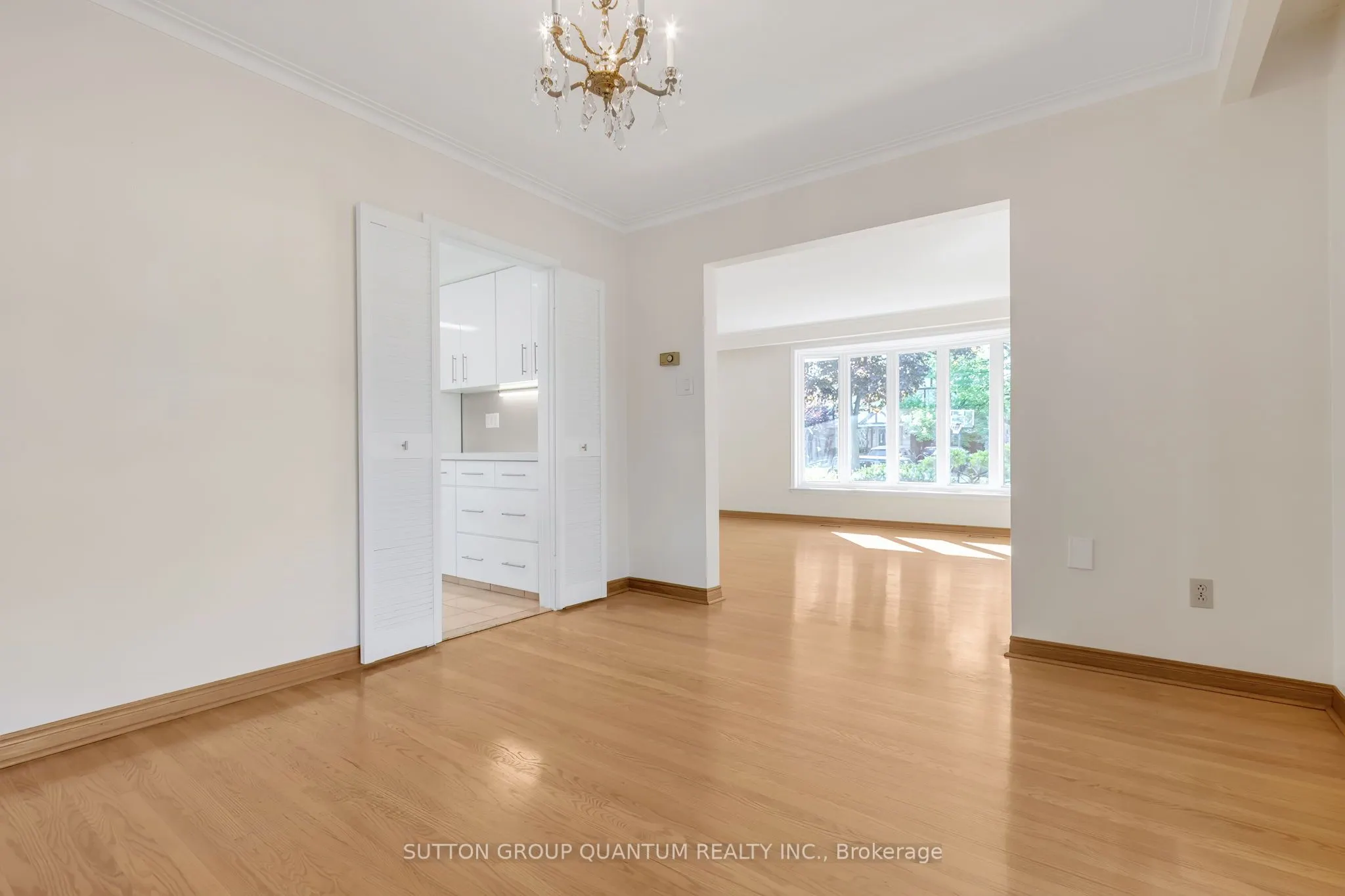 951 Streamway Crescent
