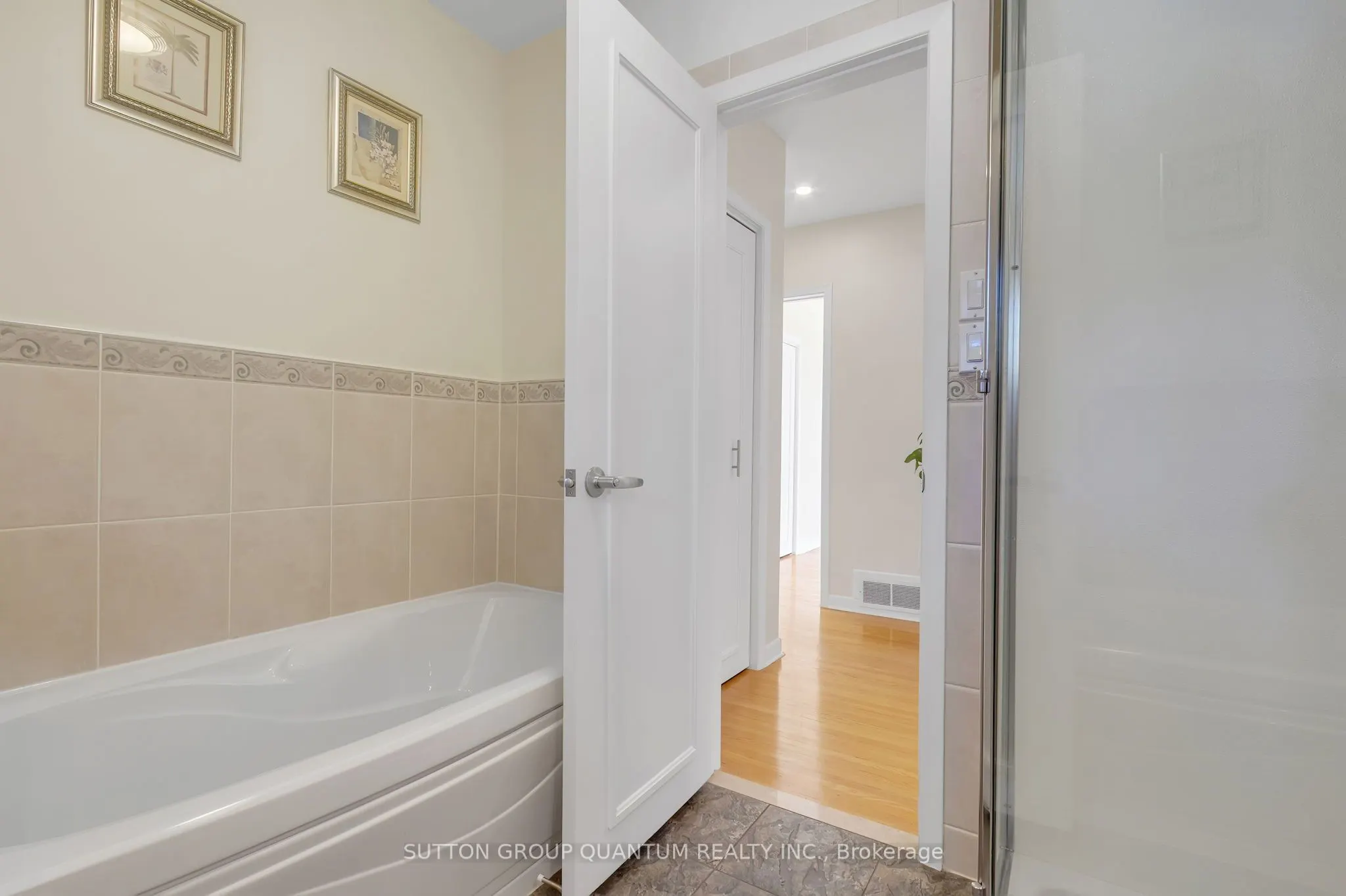 951 Streamway Crescent