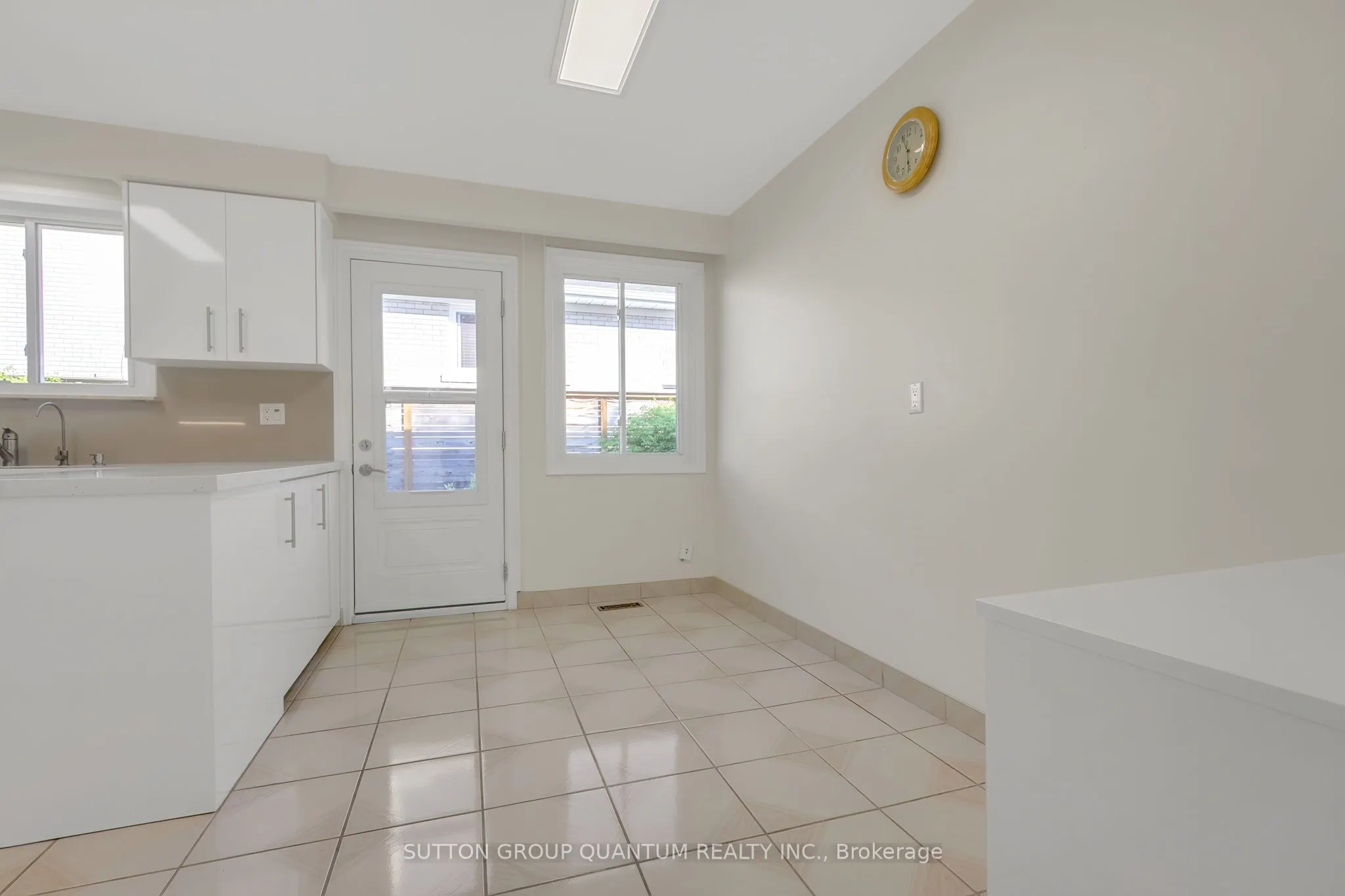 951 Streamway Crescent