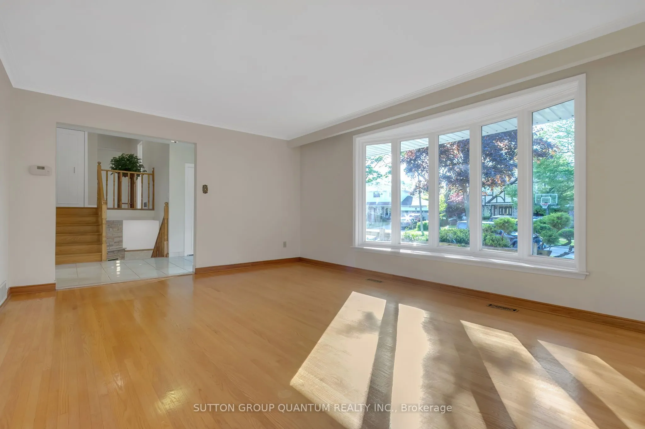 951 Streamway Crescent