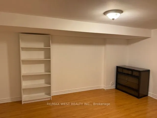 3 Harvie Avenue, #Bsmt