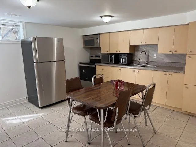 3 Harvie Avenue, #Bsmt