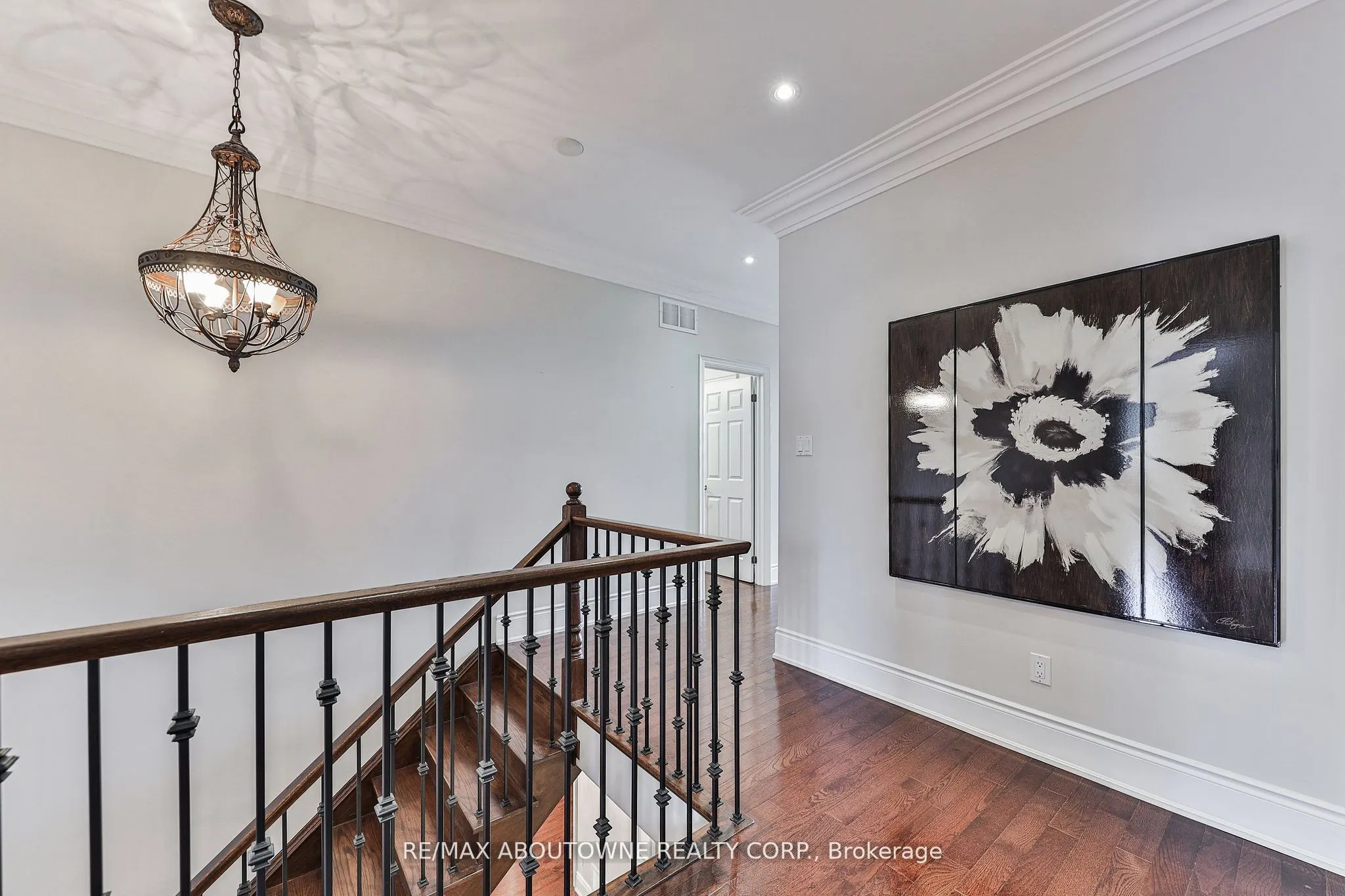526 Hidden Trail
