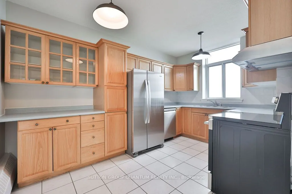 5250 Lakeshore Road, #1605