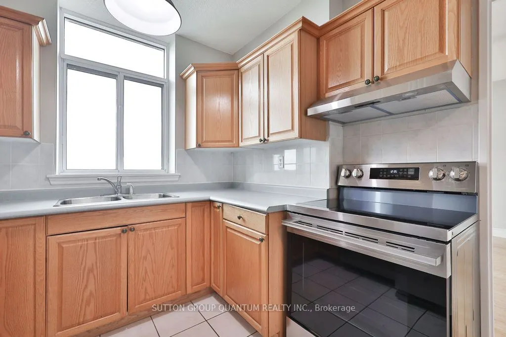 5250 Lakeshore Road, #1605