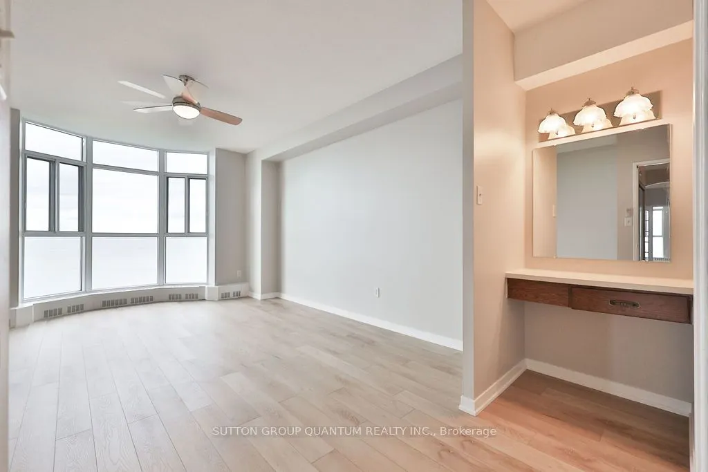 5250 Lakeshore Road, #1605