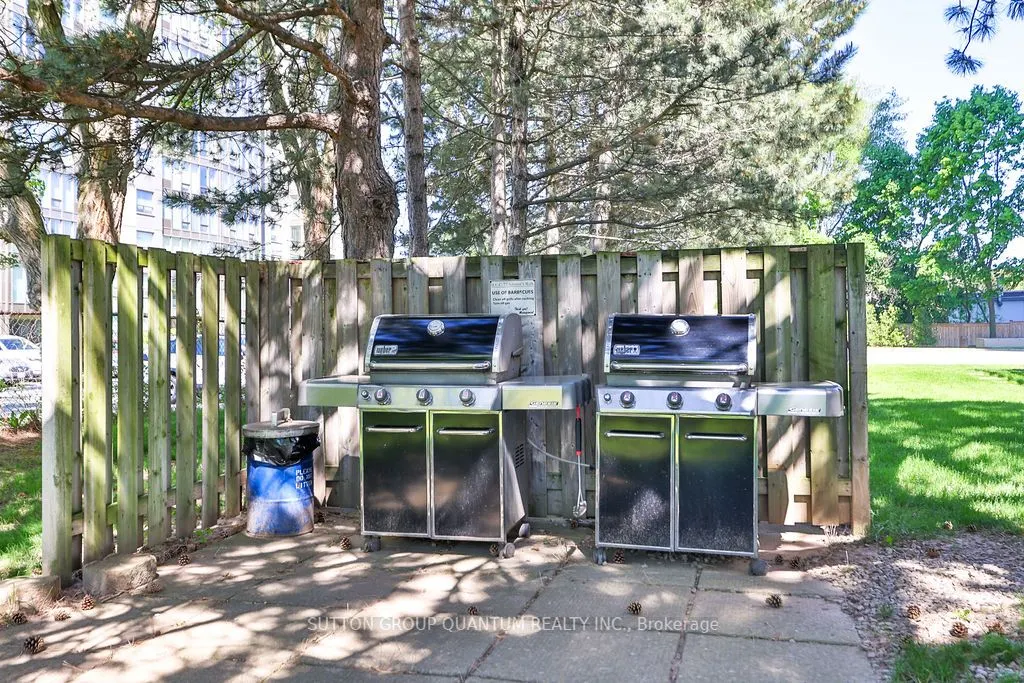 5250 Lakeshore Road, #1605