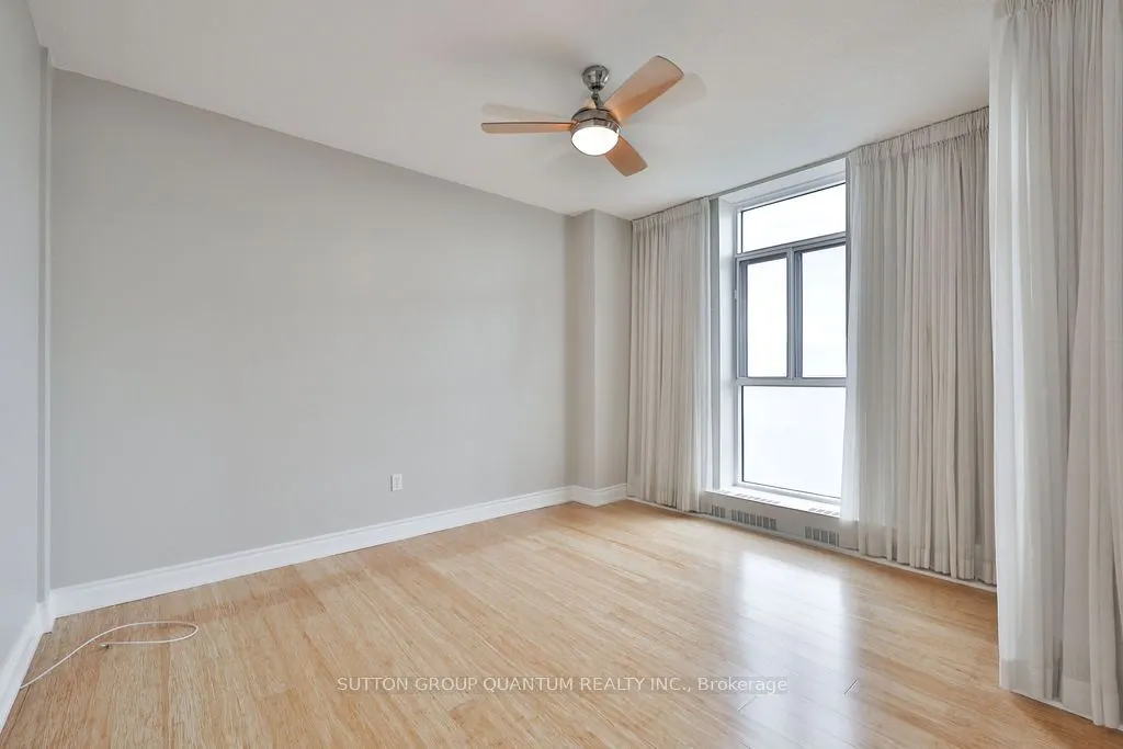 5250 Lakeshore Road, #1605