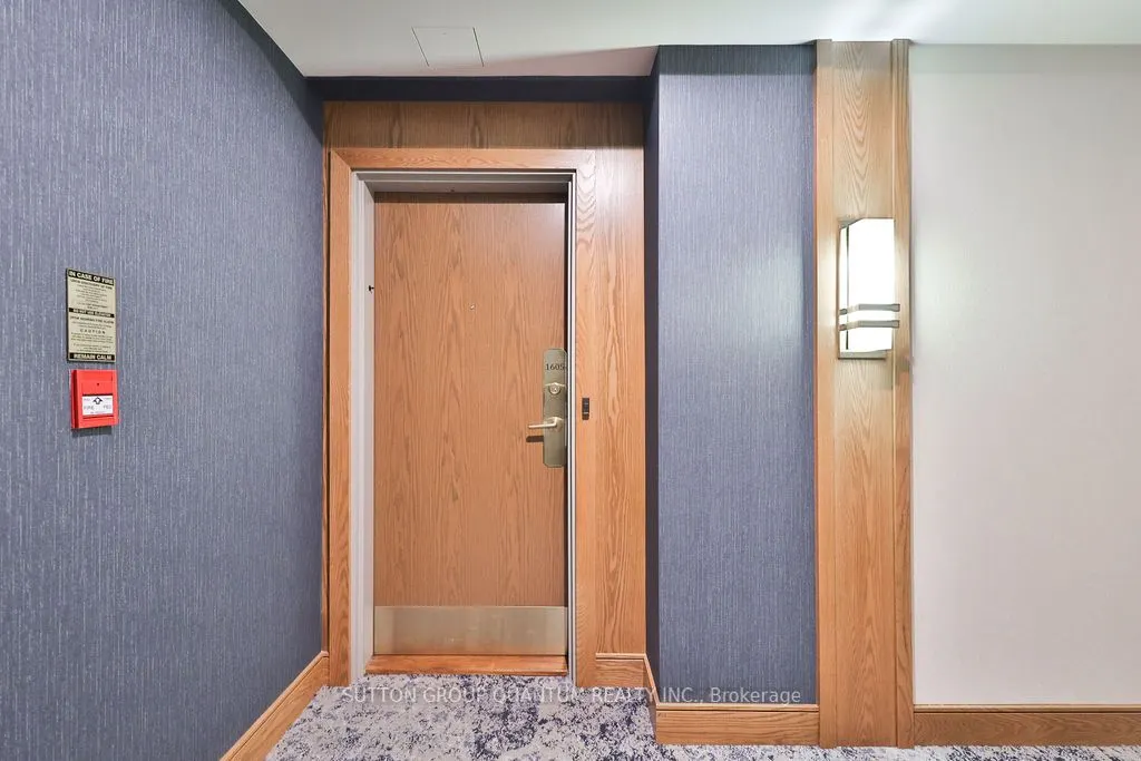 5250 Lakeshore Road, #1605