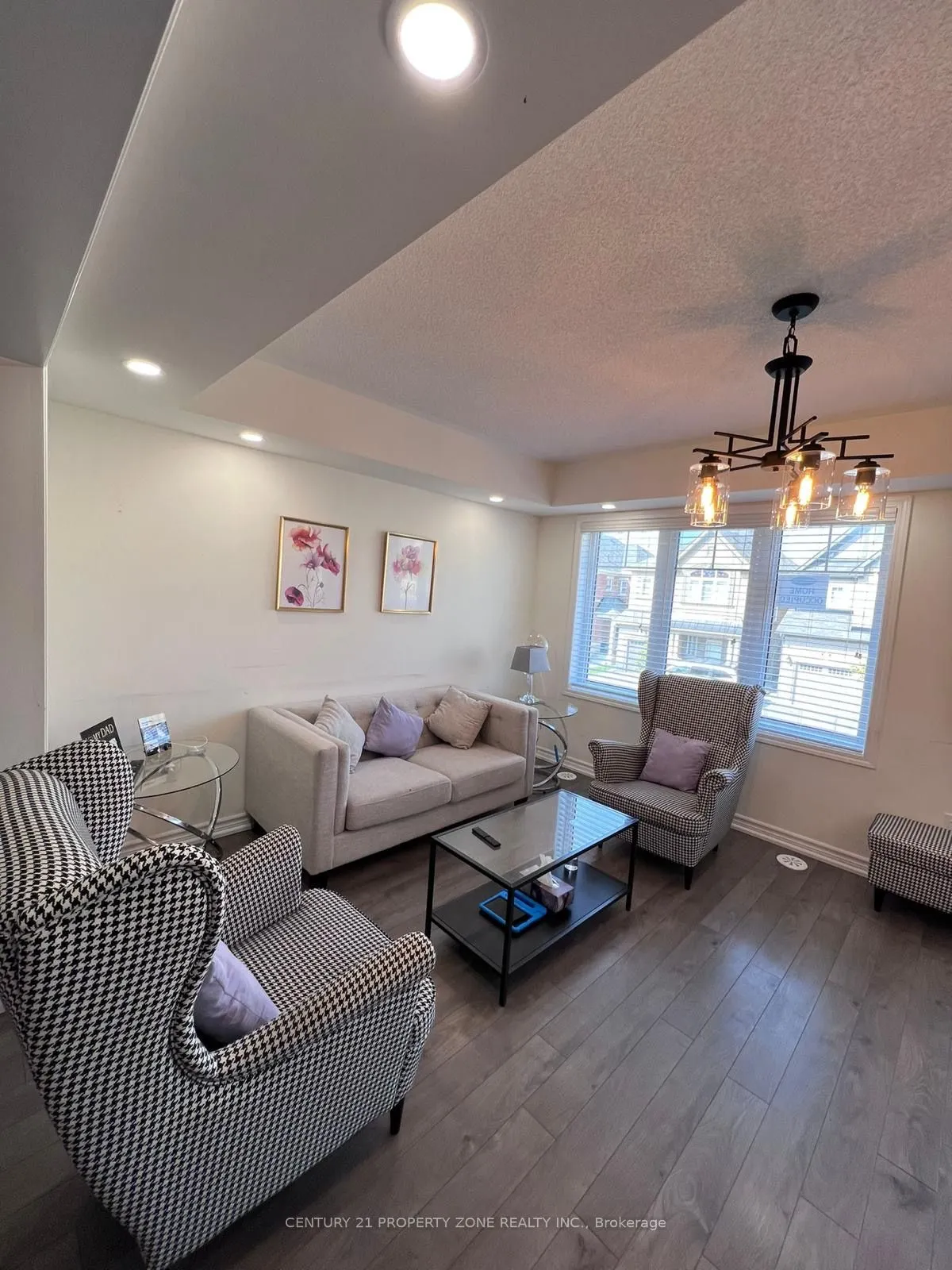 1232 Rose Way