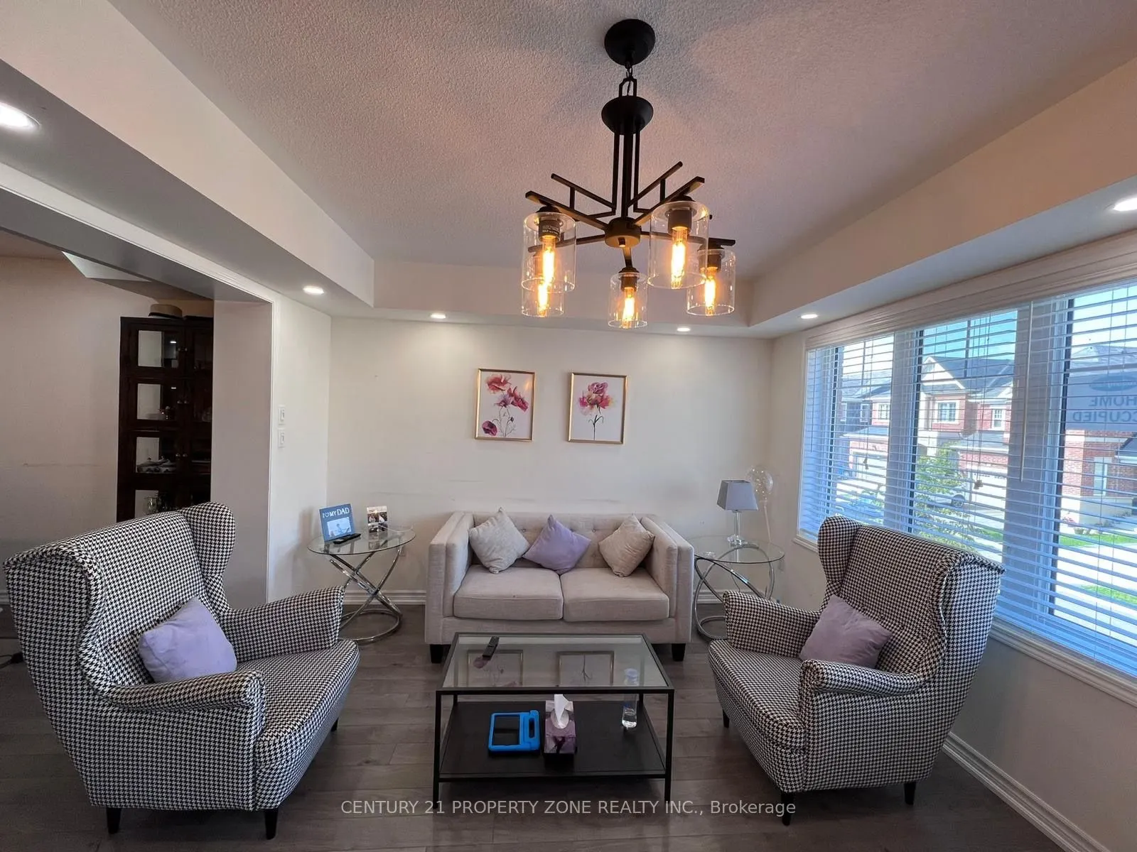 1232 Rose Way