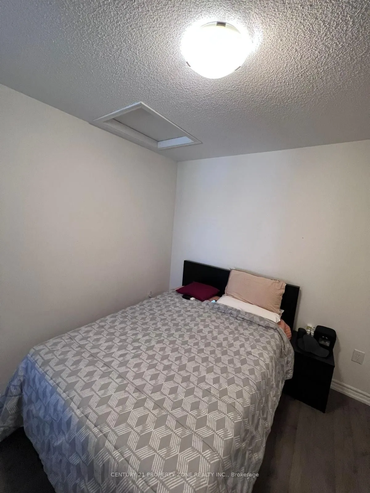 1232 Rose Way
