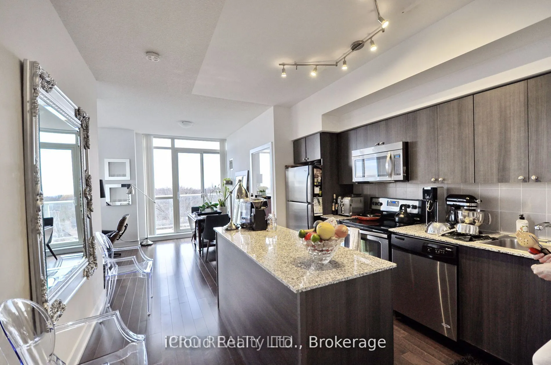 1638 Bloor Street W, #1001