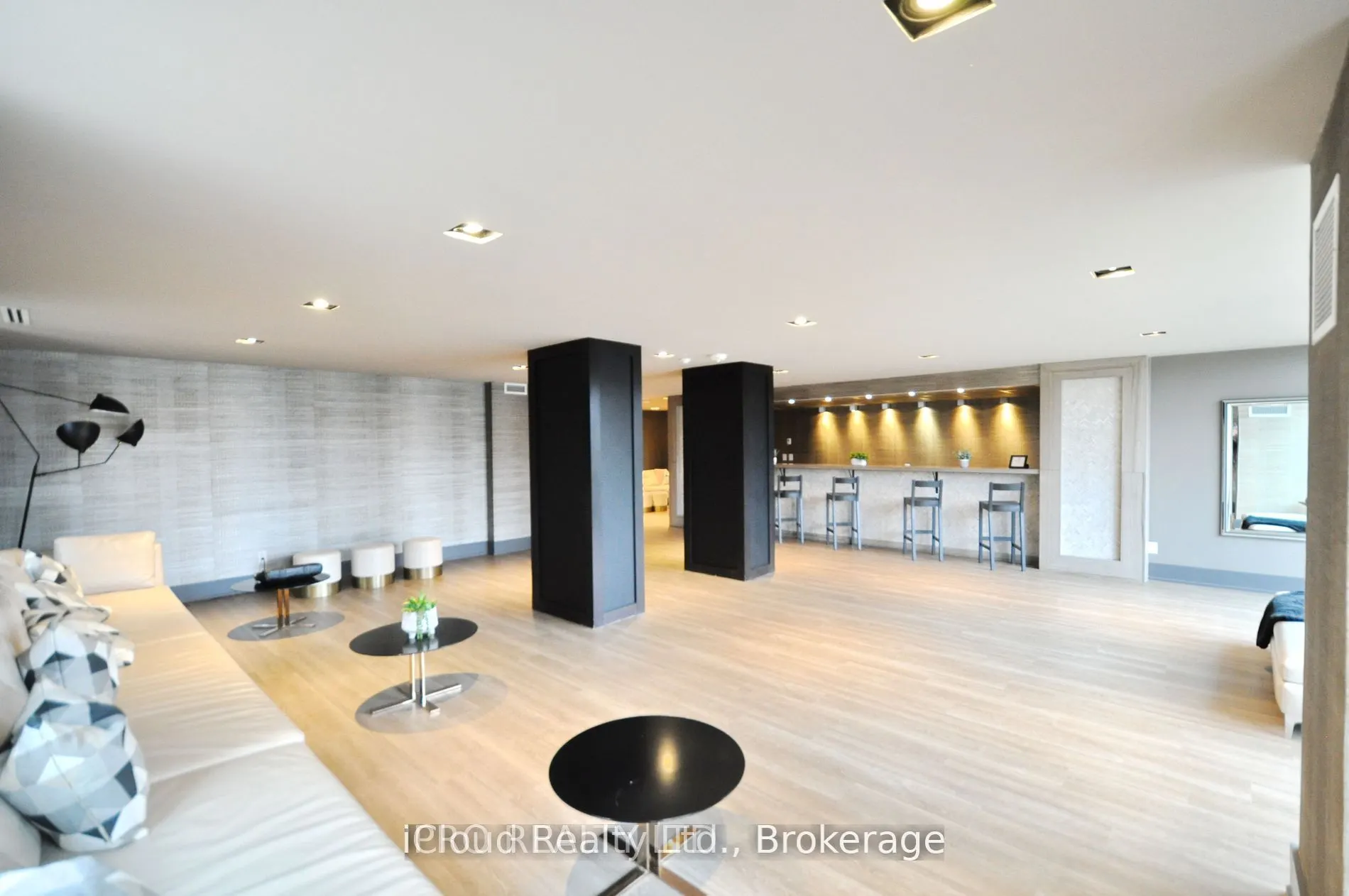 1638 Bloor Street W, #1001