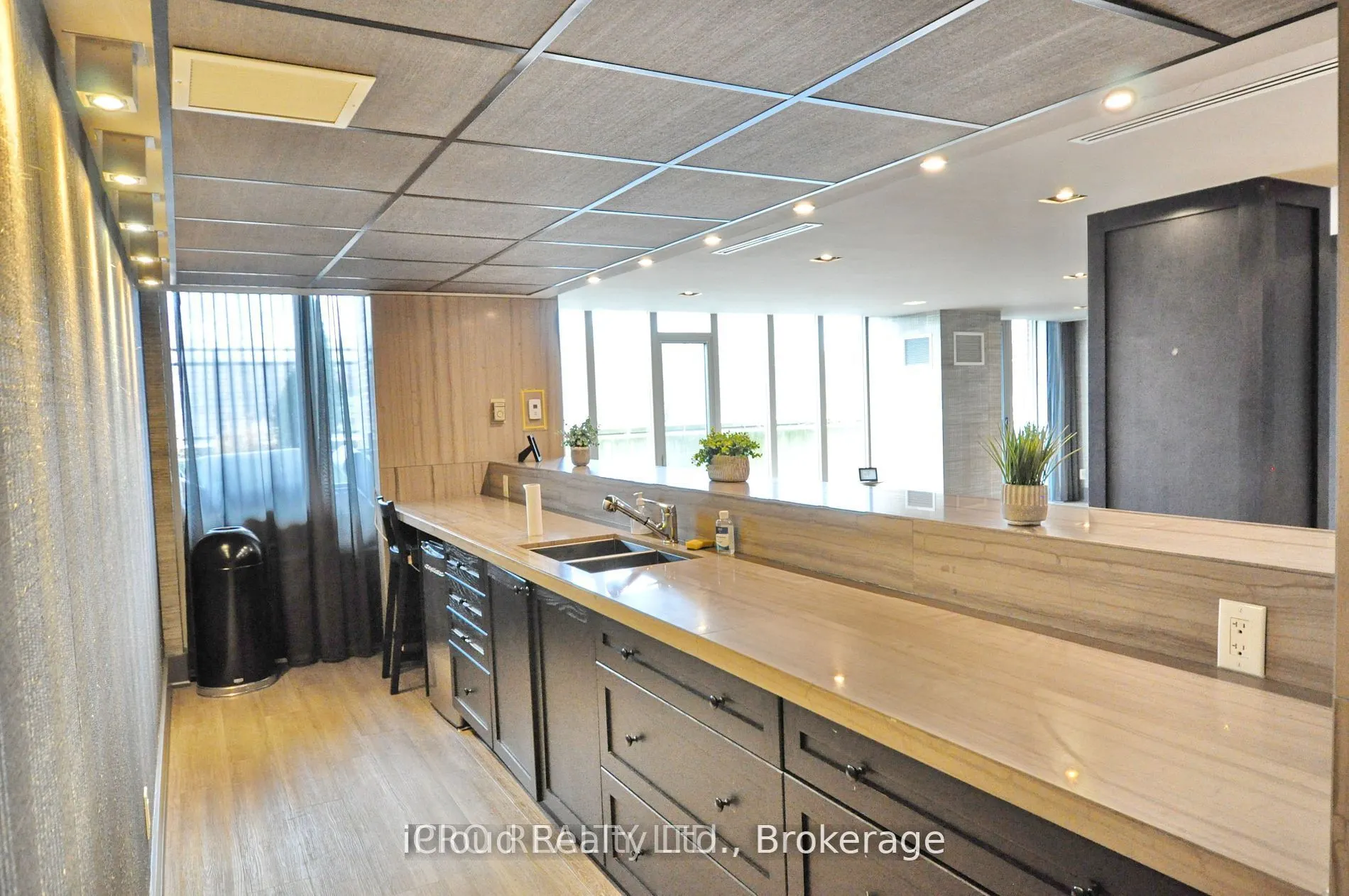 1638 Bloor Street W, #1001