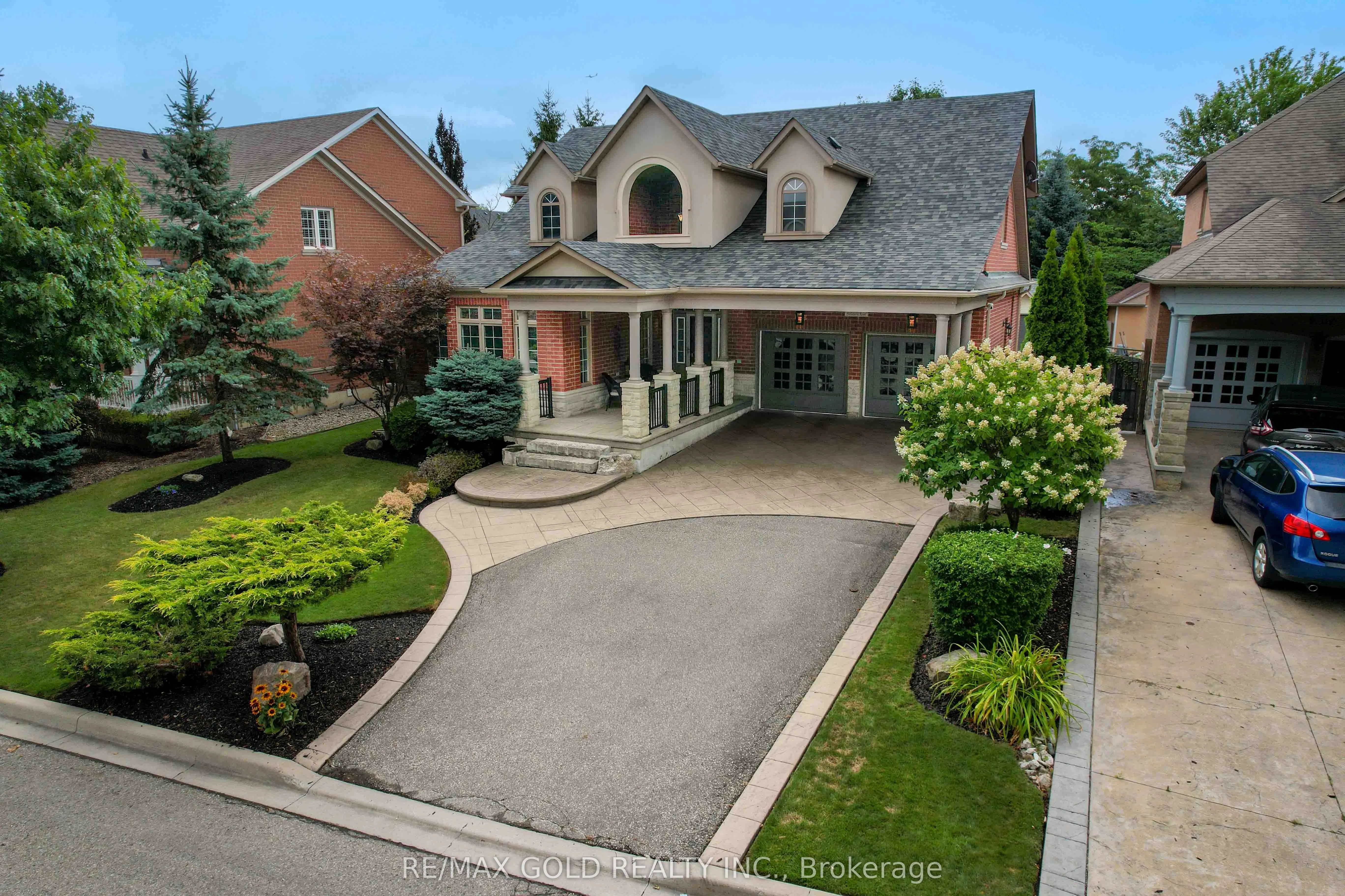 1593 Hallstone Road