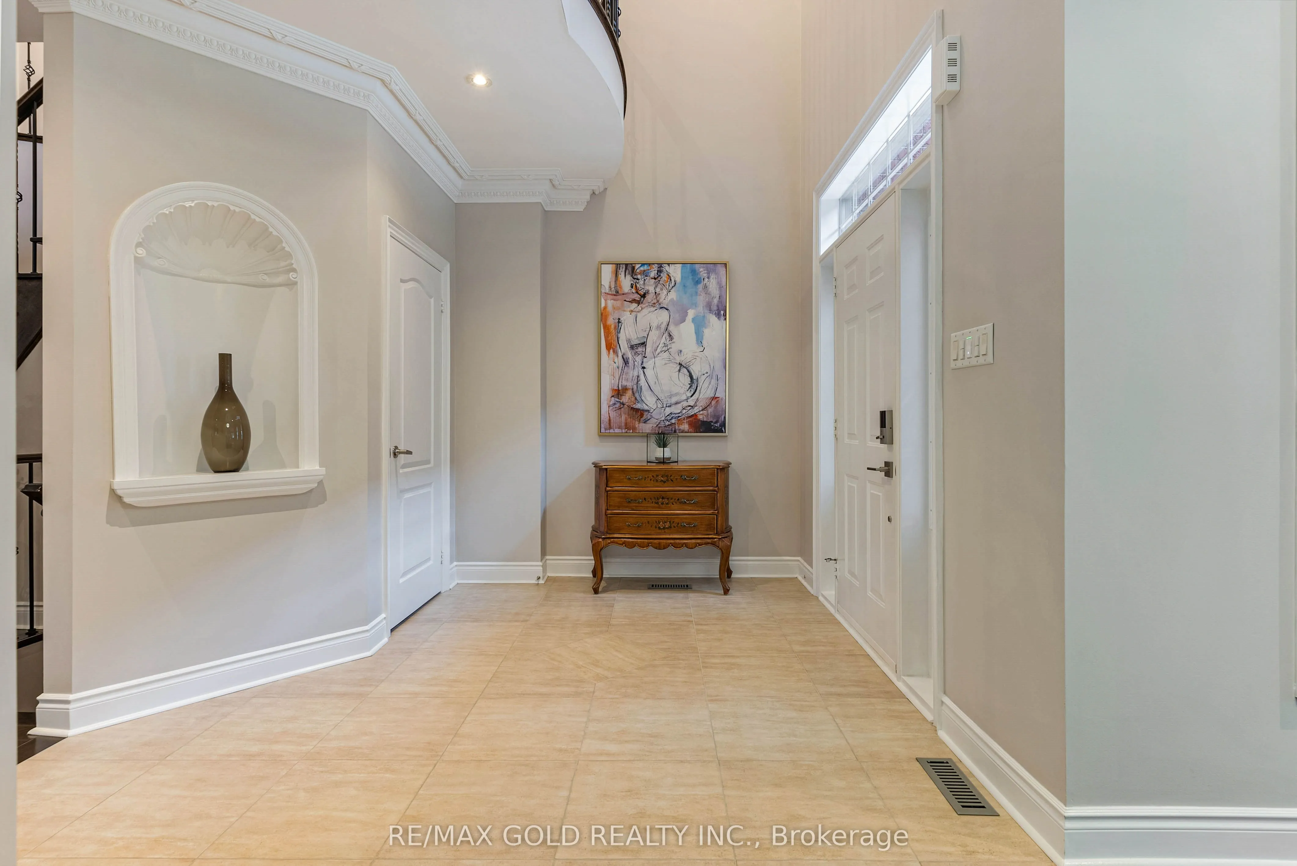 1593 Hallstone Road