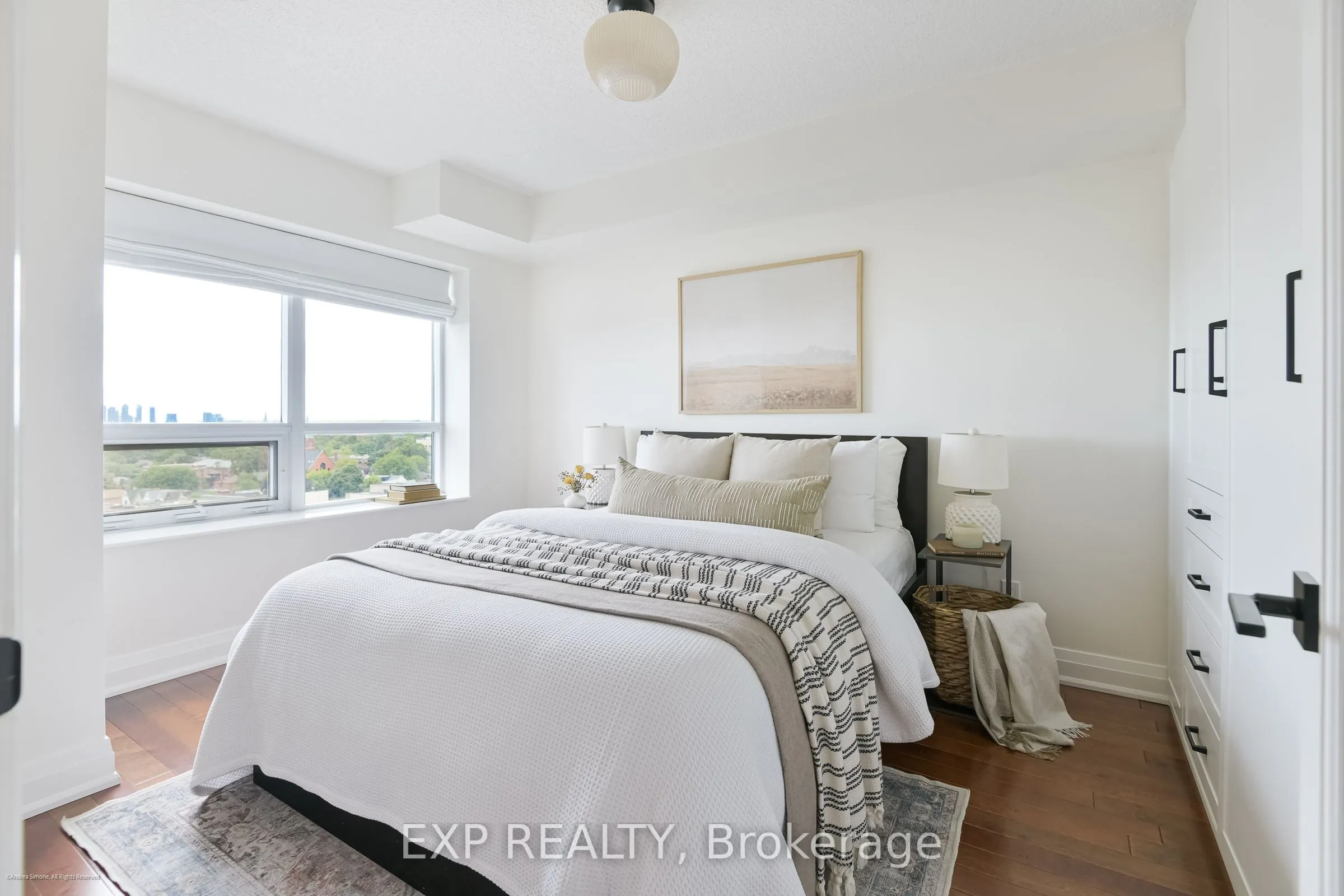 60 Heintzman Street, #1322